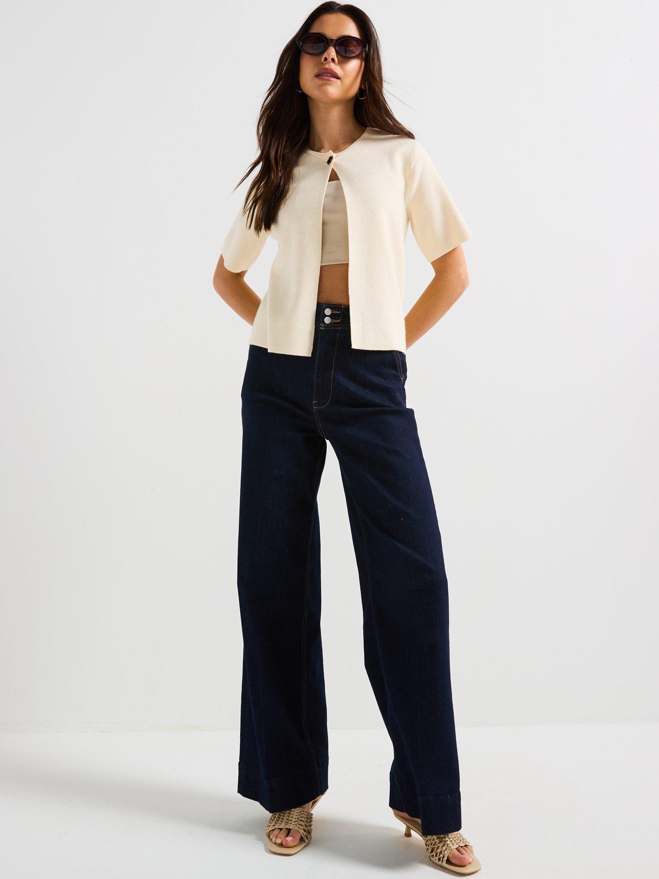 Image 3 of 5 of Vero Moda Gold Short Sleeve O-Neck One Button Cardigan - Cream