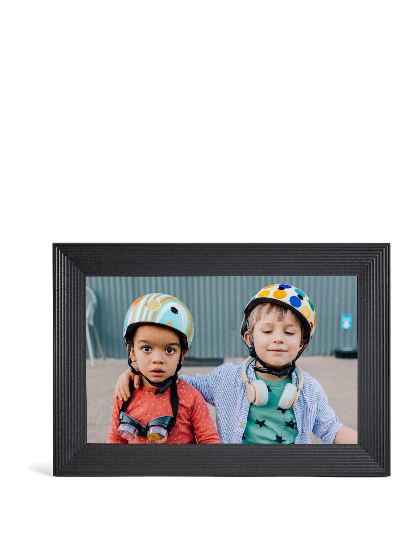 aura-carver-digital-photo-frame-gravel