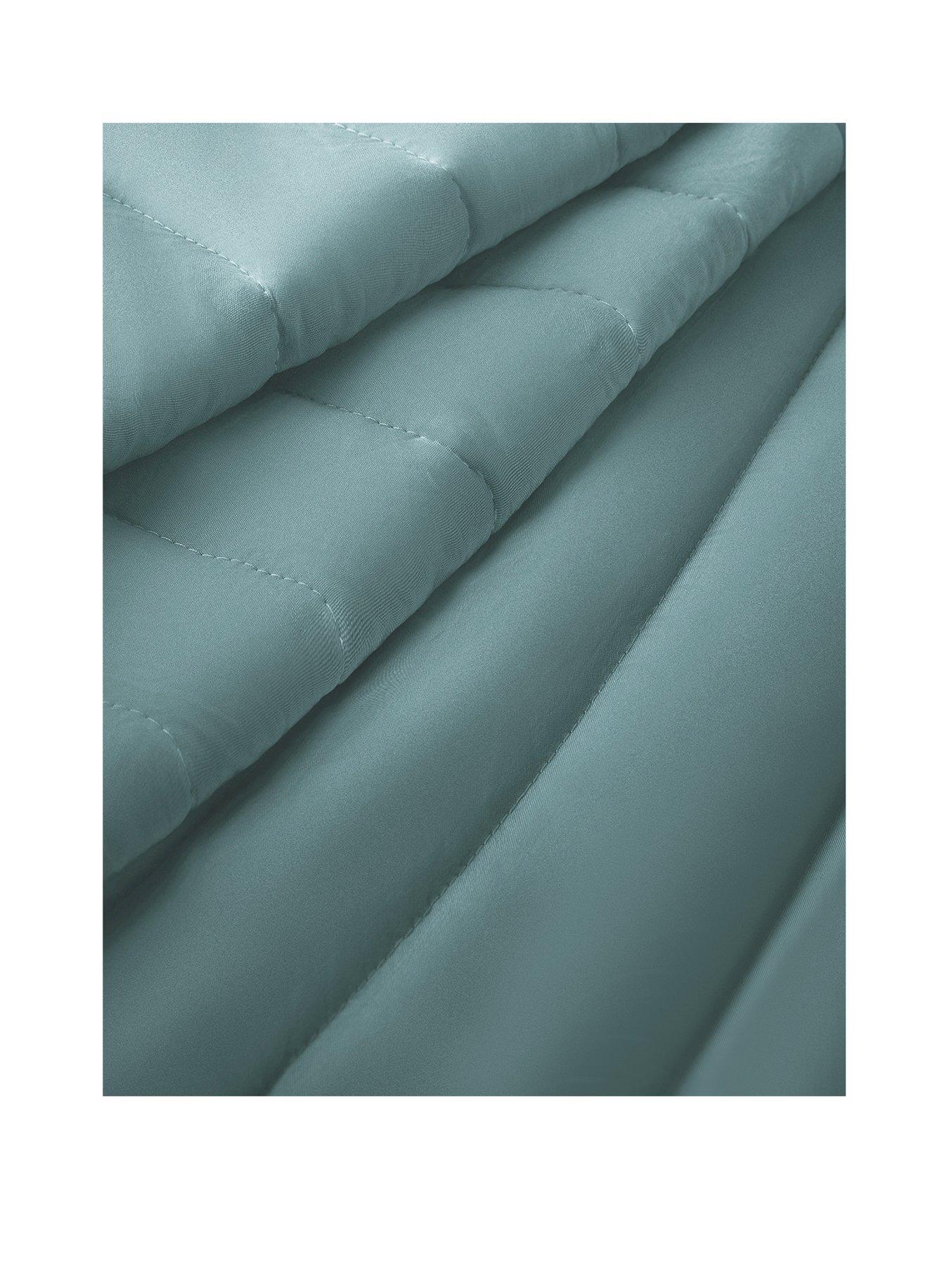 Image 2 of 7 of Silentnight Supersoft Quilted Bedspread Throw