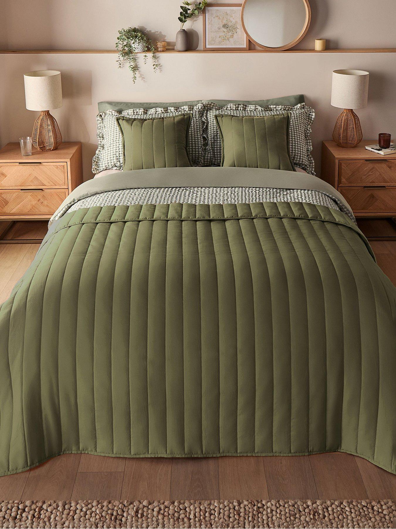 silentnight-supersoft-quilted-bedspread-throw
