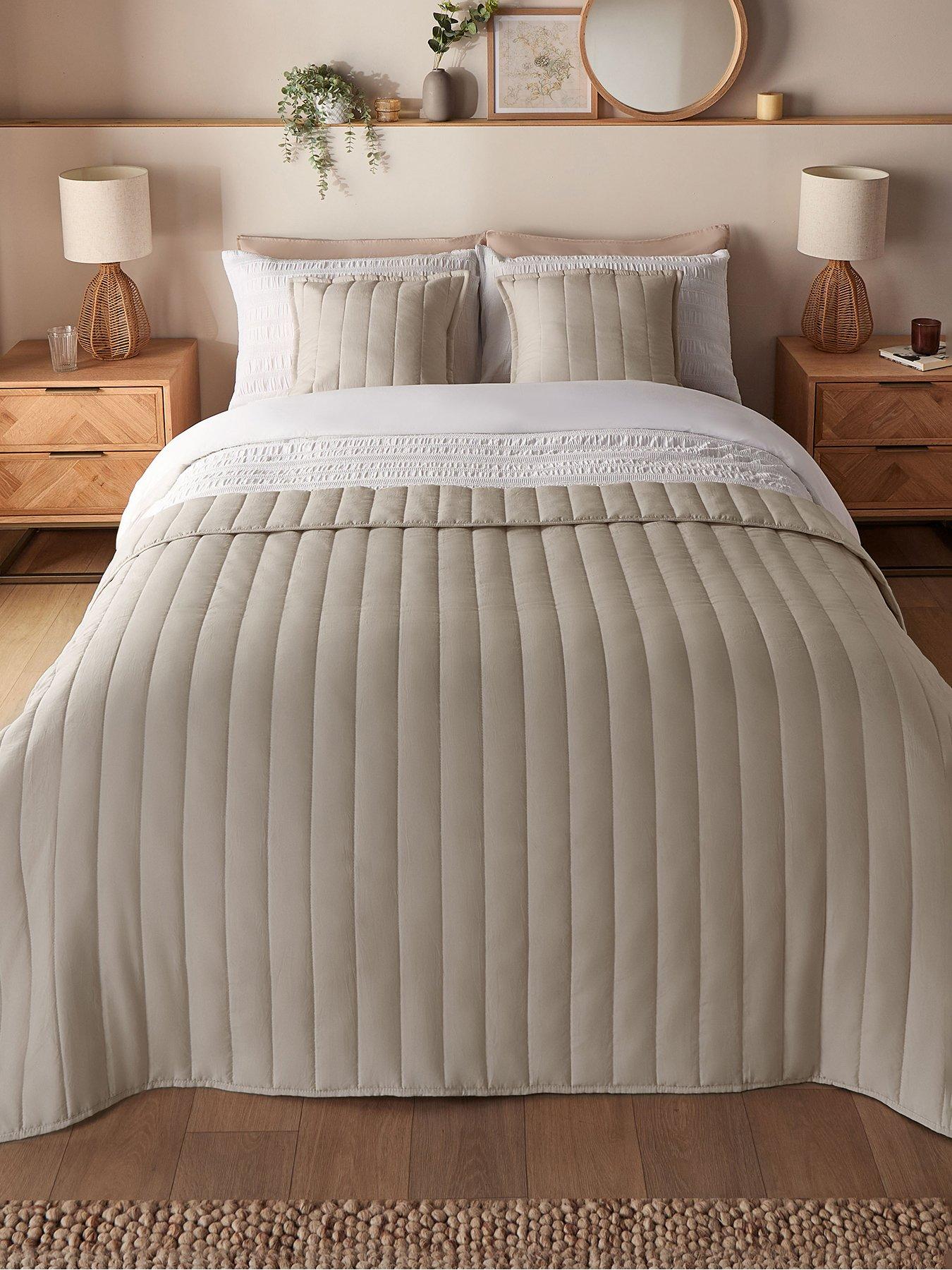 Silentnight Supersoft Quilted Bedspread Throw