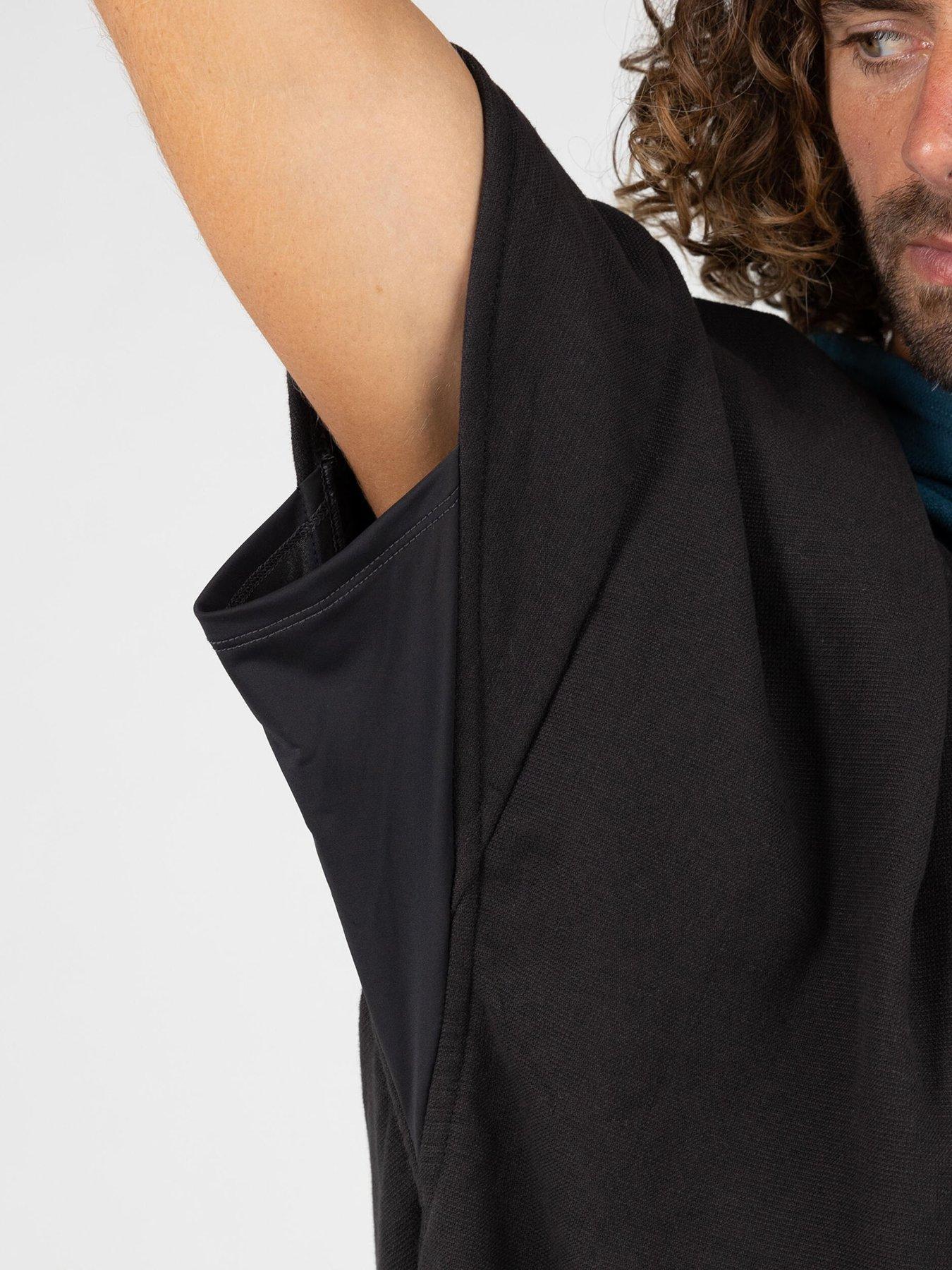  image of decathlon-surf-poncho-500-black