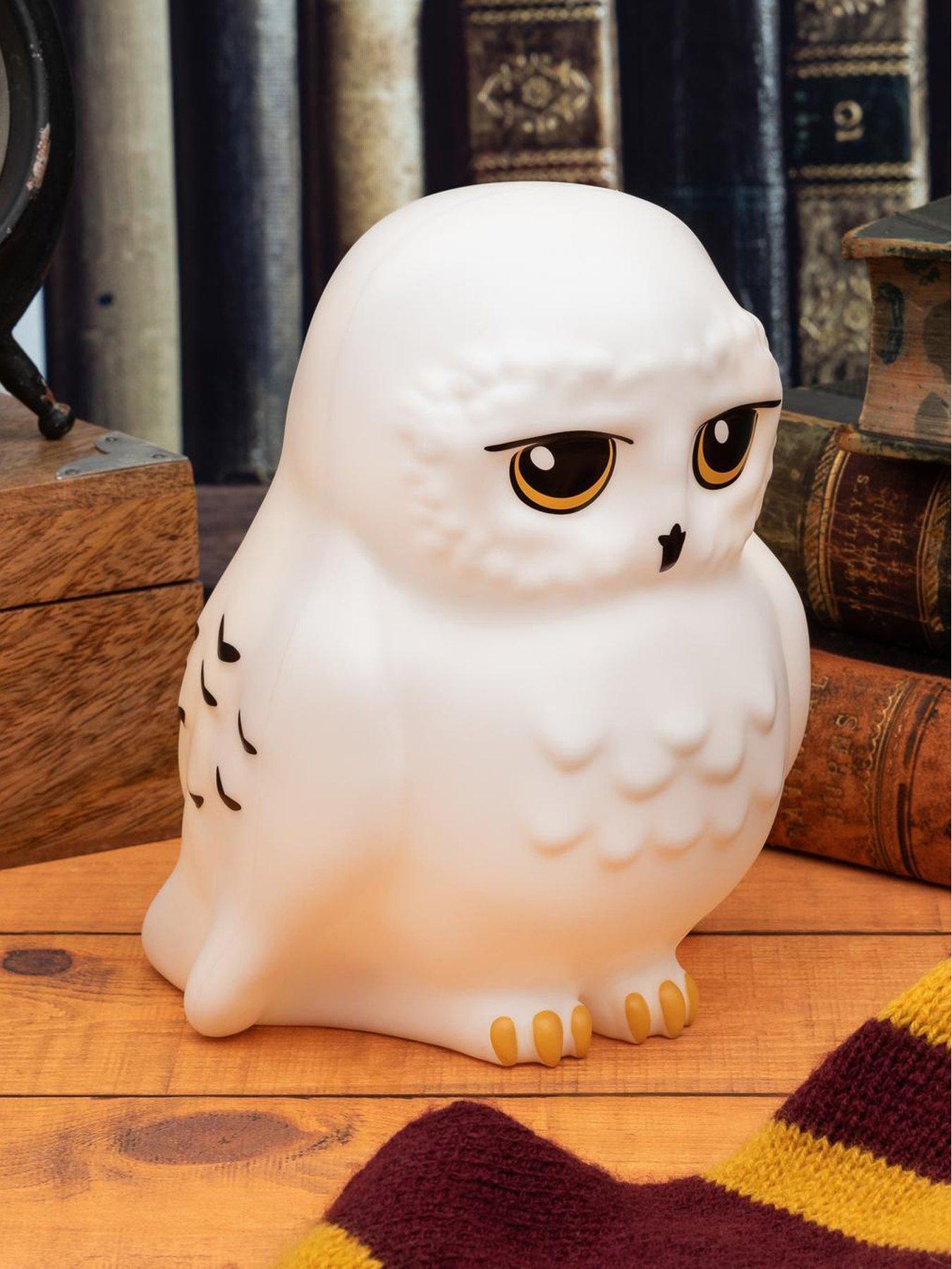 harry-potter-hedwig-character-light-offiically-licensed-harry-potter-bedroom-deacutecor-portable-night-light-for-kids