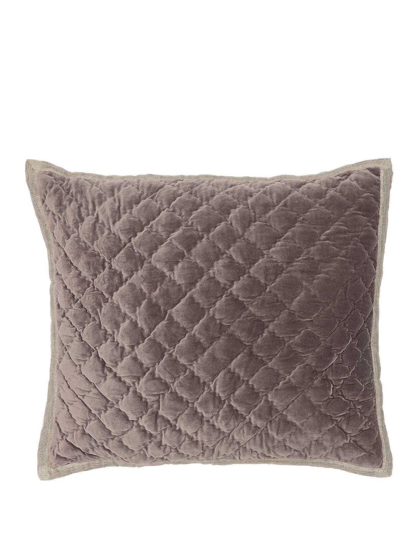 bedeck-of-belfast-claudia-pillow-sham