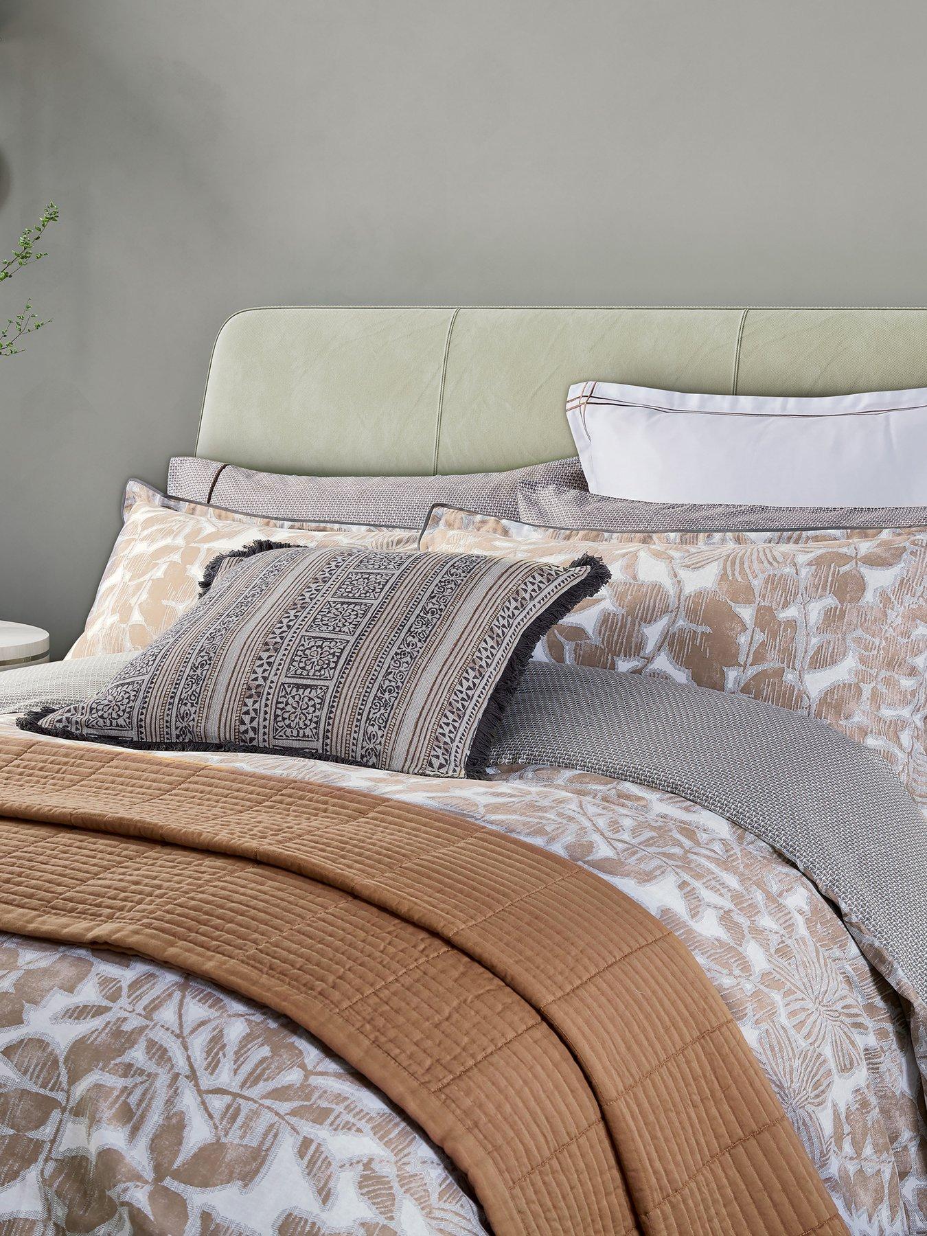  image of bedeck-of-belfast-zenda-100-cotton-cushion