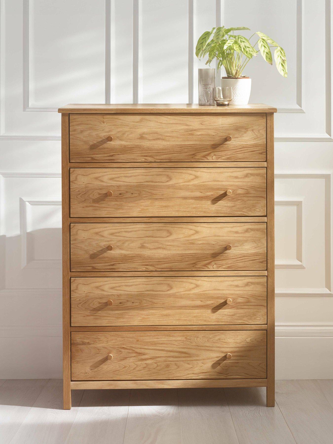 Julian Bowen Coxmoor 5 Drawer Wide Chest - Contains Solid Oak