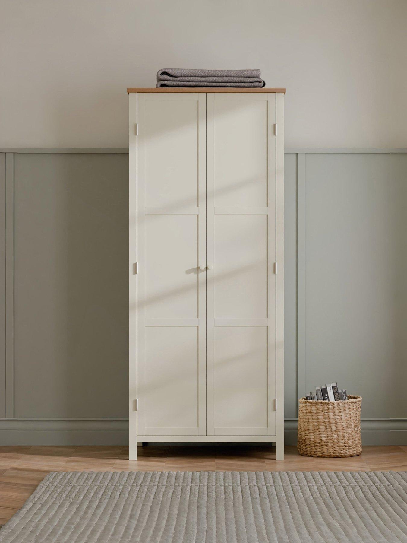 julian-bowen-coxmoor-wardrobe-contains-solid-oak