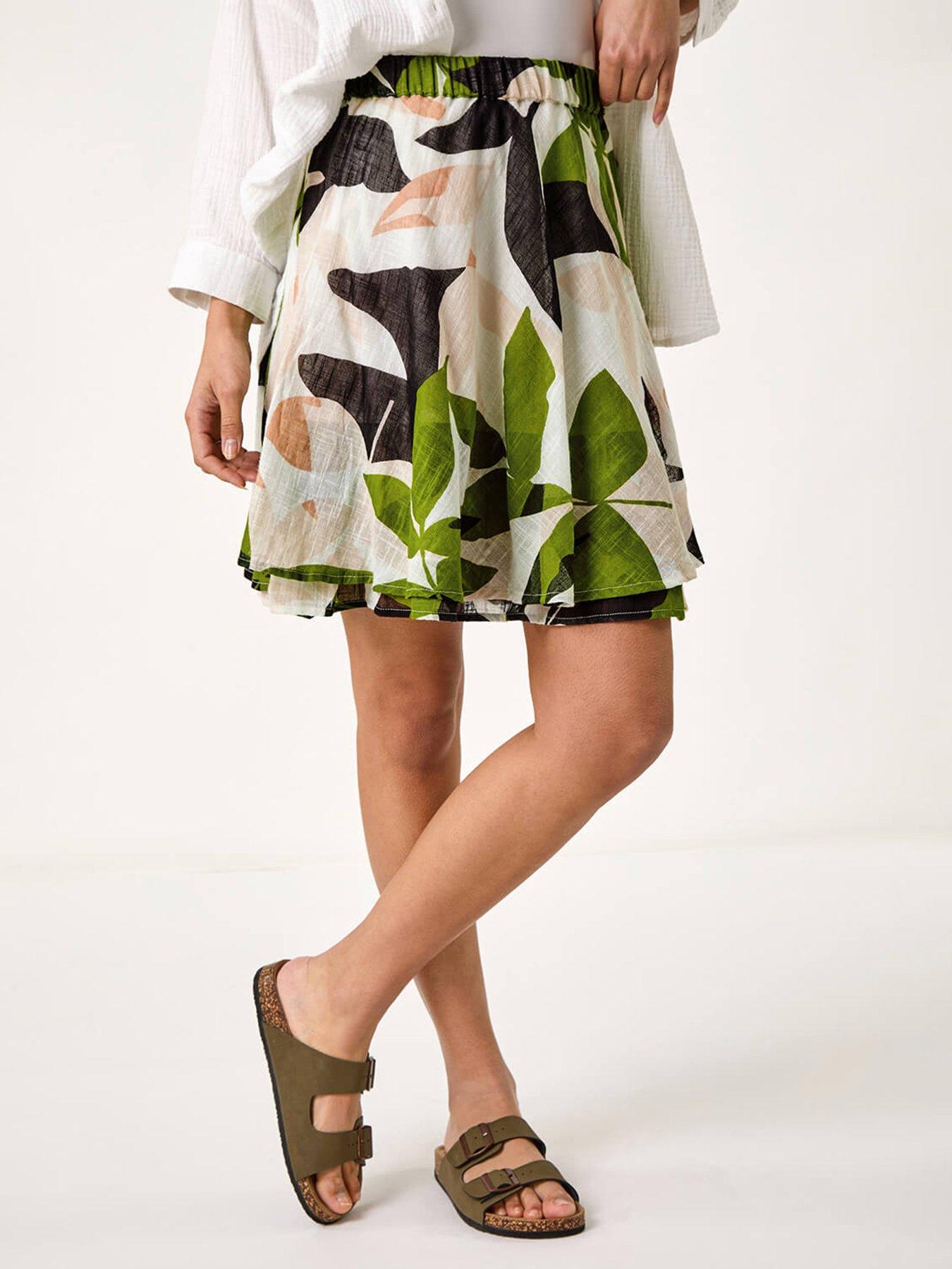 undefined Leaf Print Short Skirt - Green