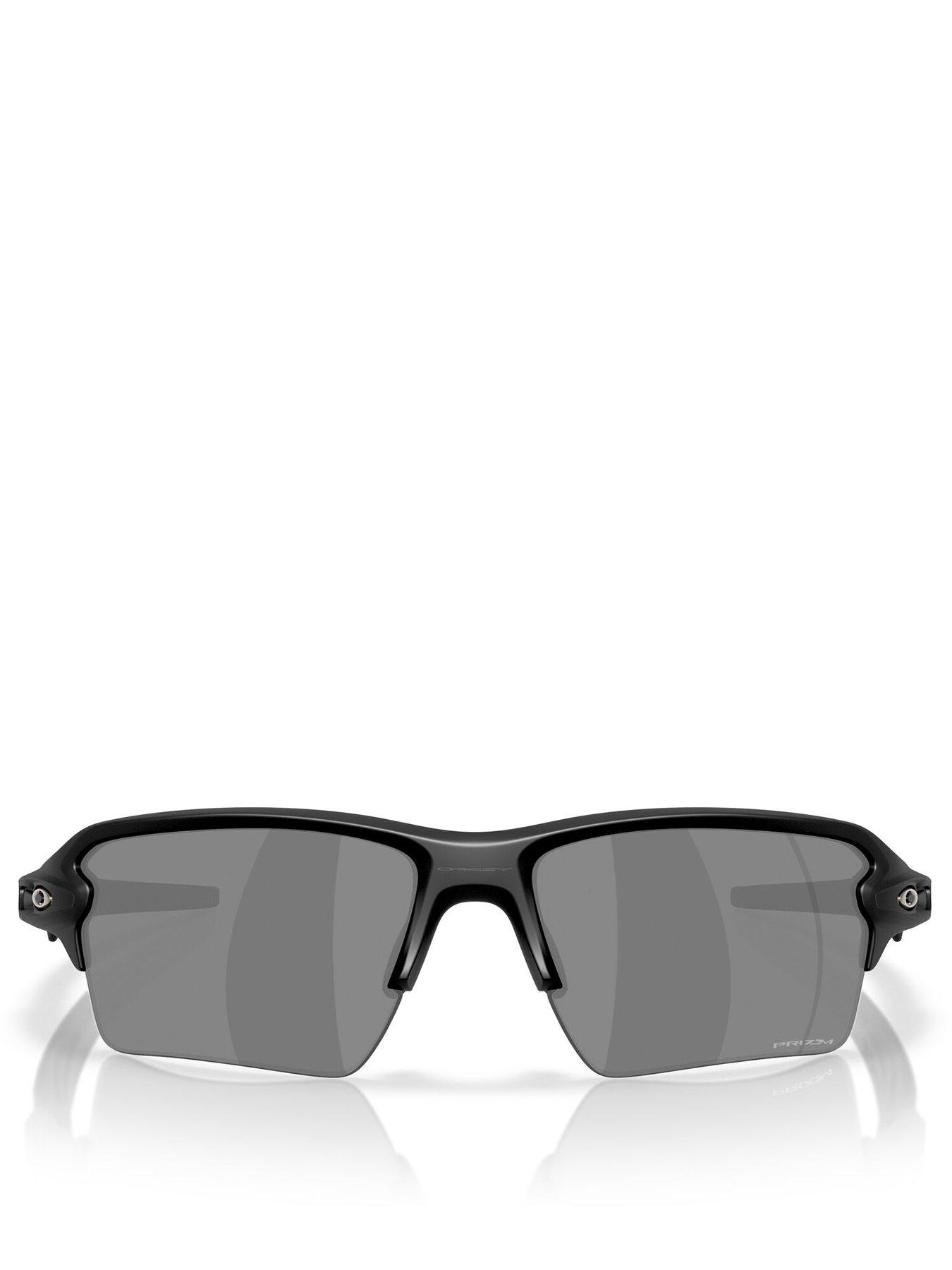 Image 3 of 4 of Oakley 0Oo9488 Square Sunglasses- Black