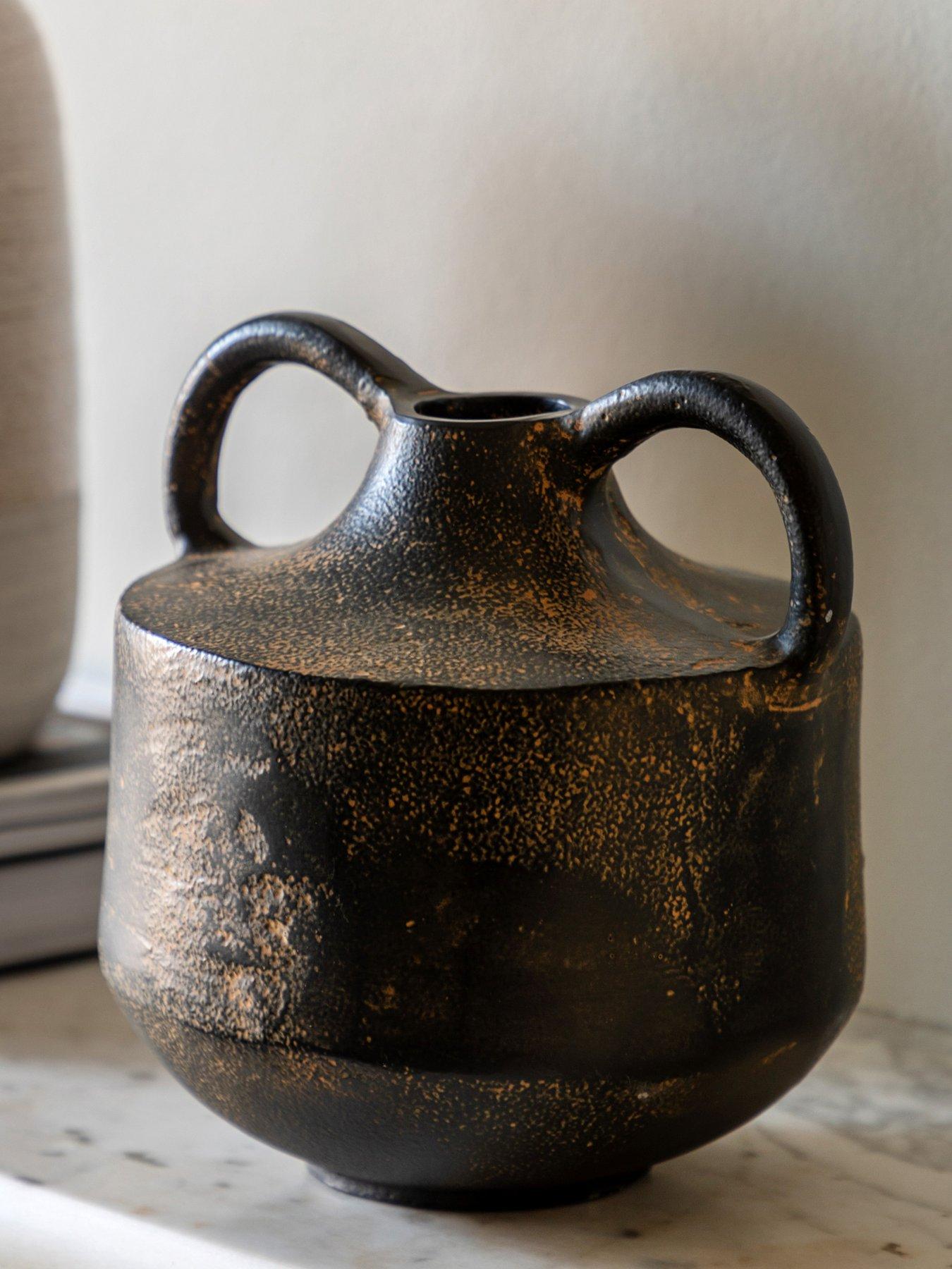 gallery-gobi-cast-short-metal-vase
