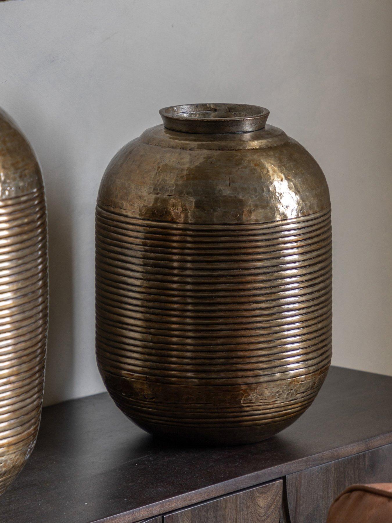 gallery-kasai-medium-metal-vase