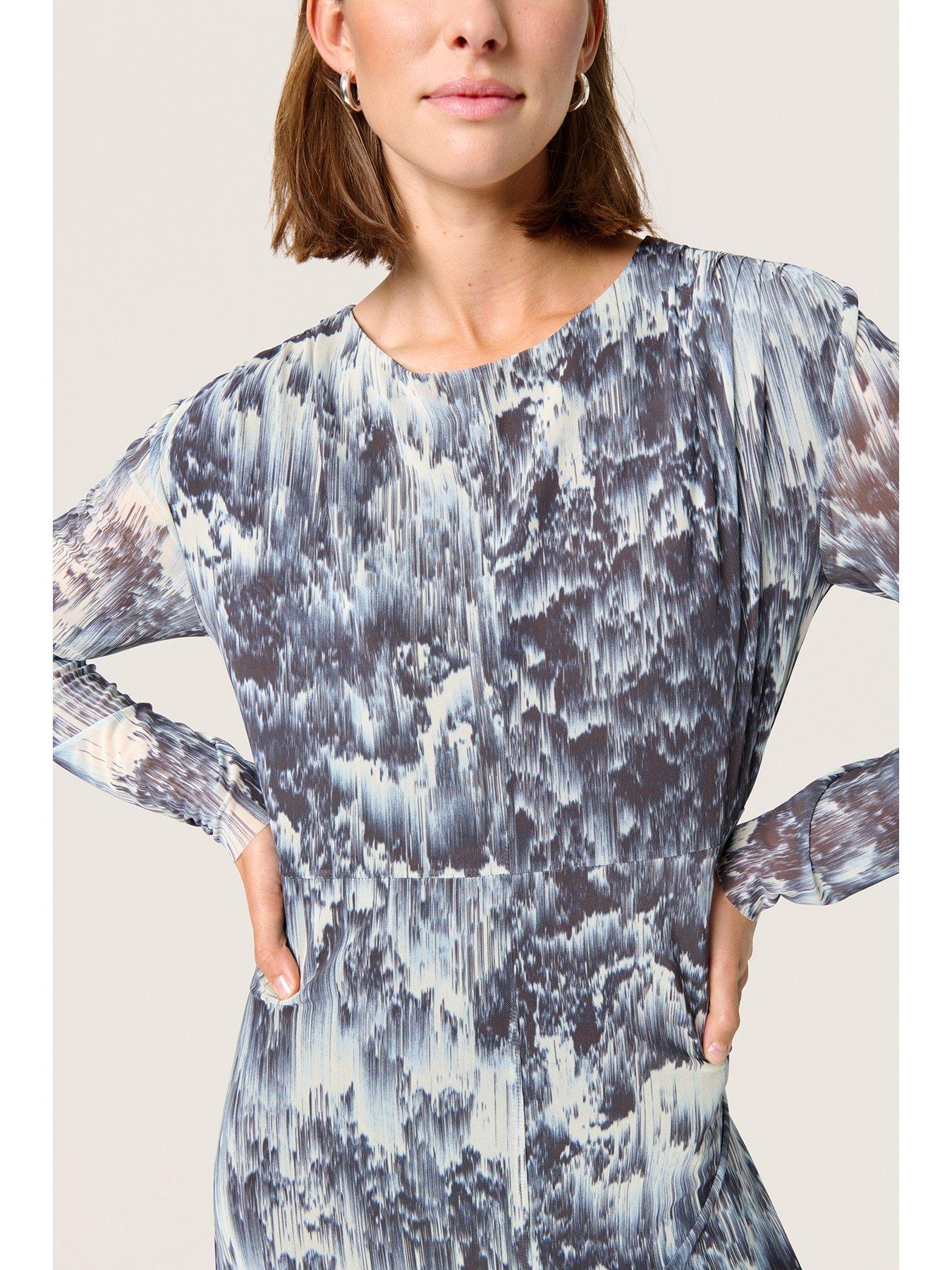  image of soaked-in-luxury-hartley-dress-blue