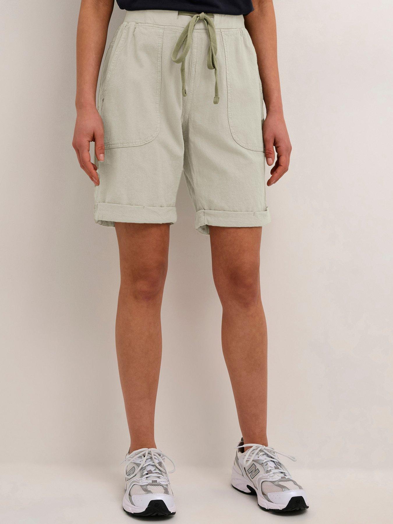 kaffe-naya-shorts-green