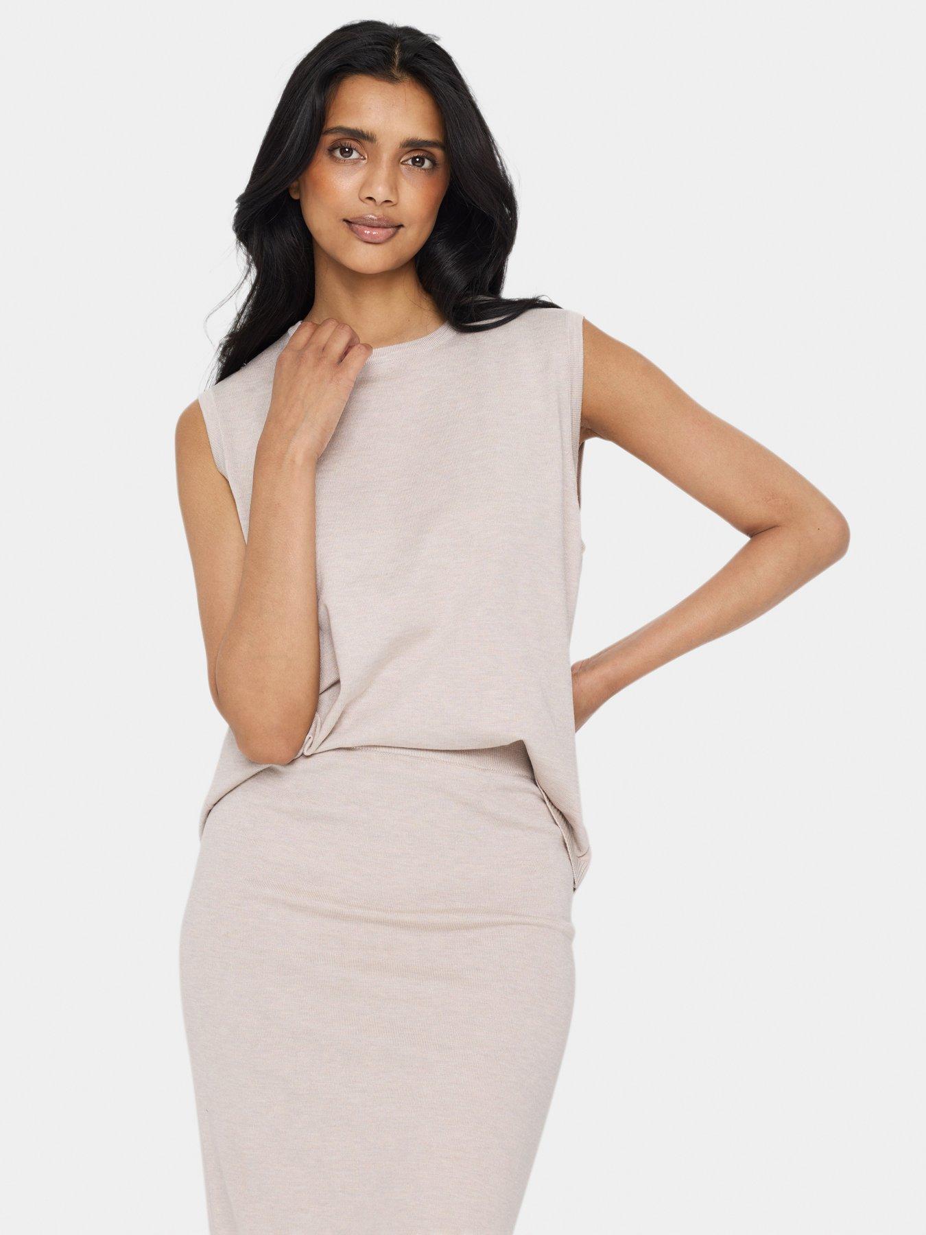 undefined Mila Vest - Beige