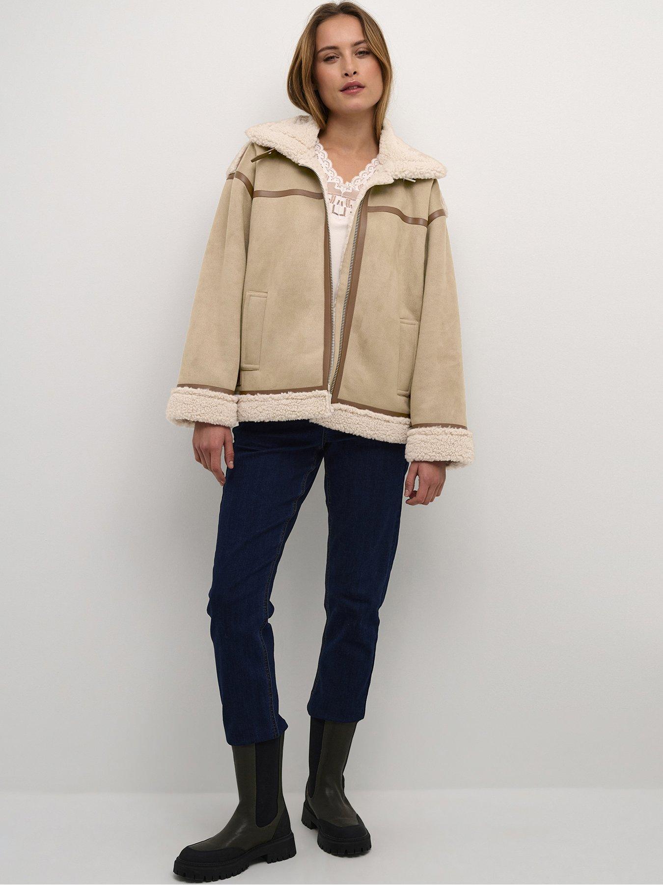 undefined Thelma Jacket - Beige