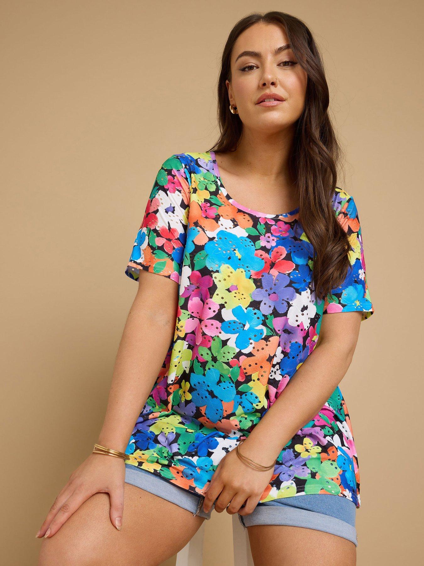 undefined Curve Short Sleeve Broderie T-Shirt