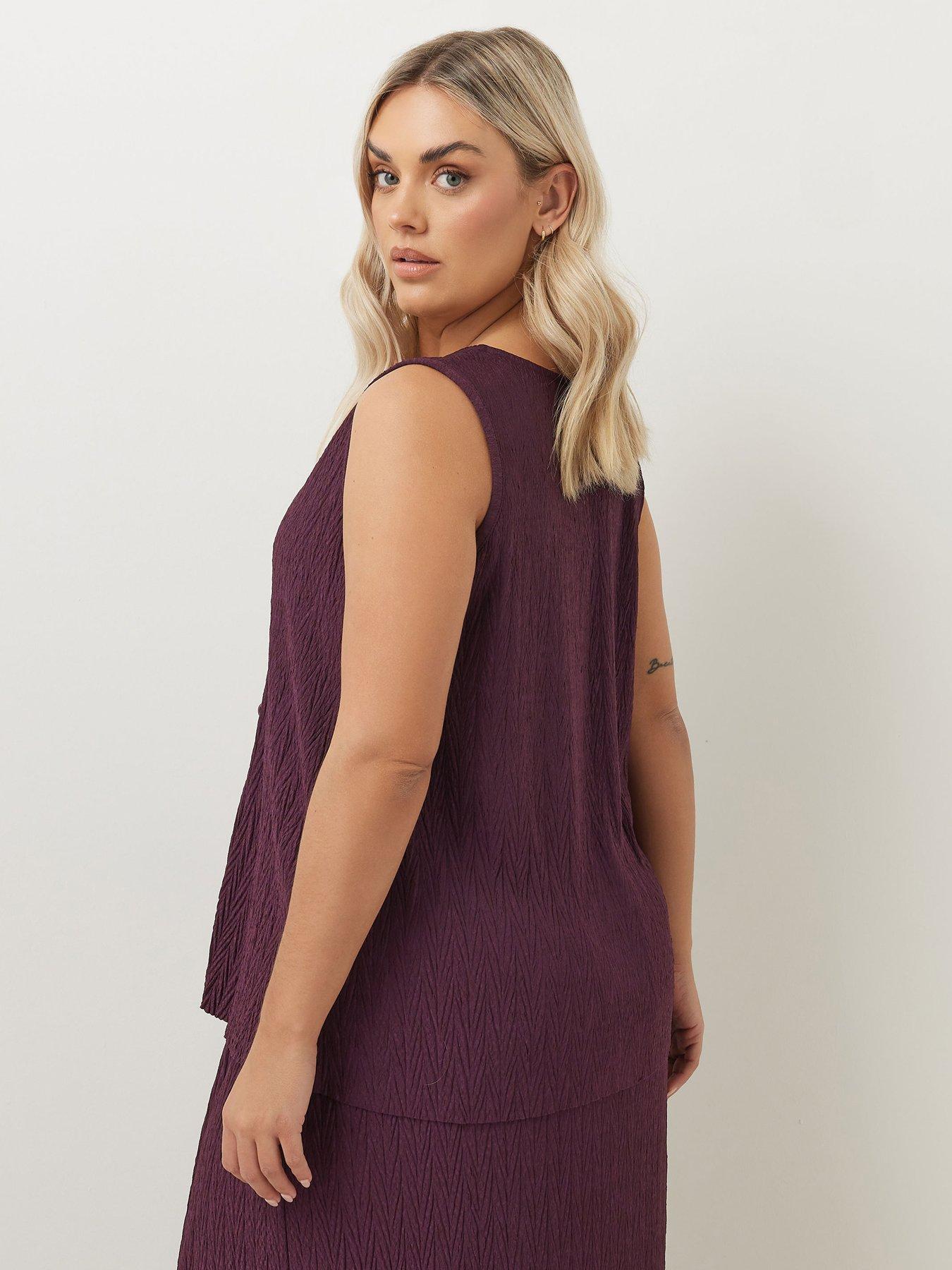  image of yours-curve-plisse-waistcoat