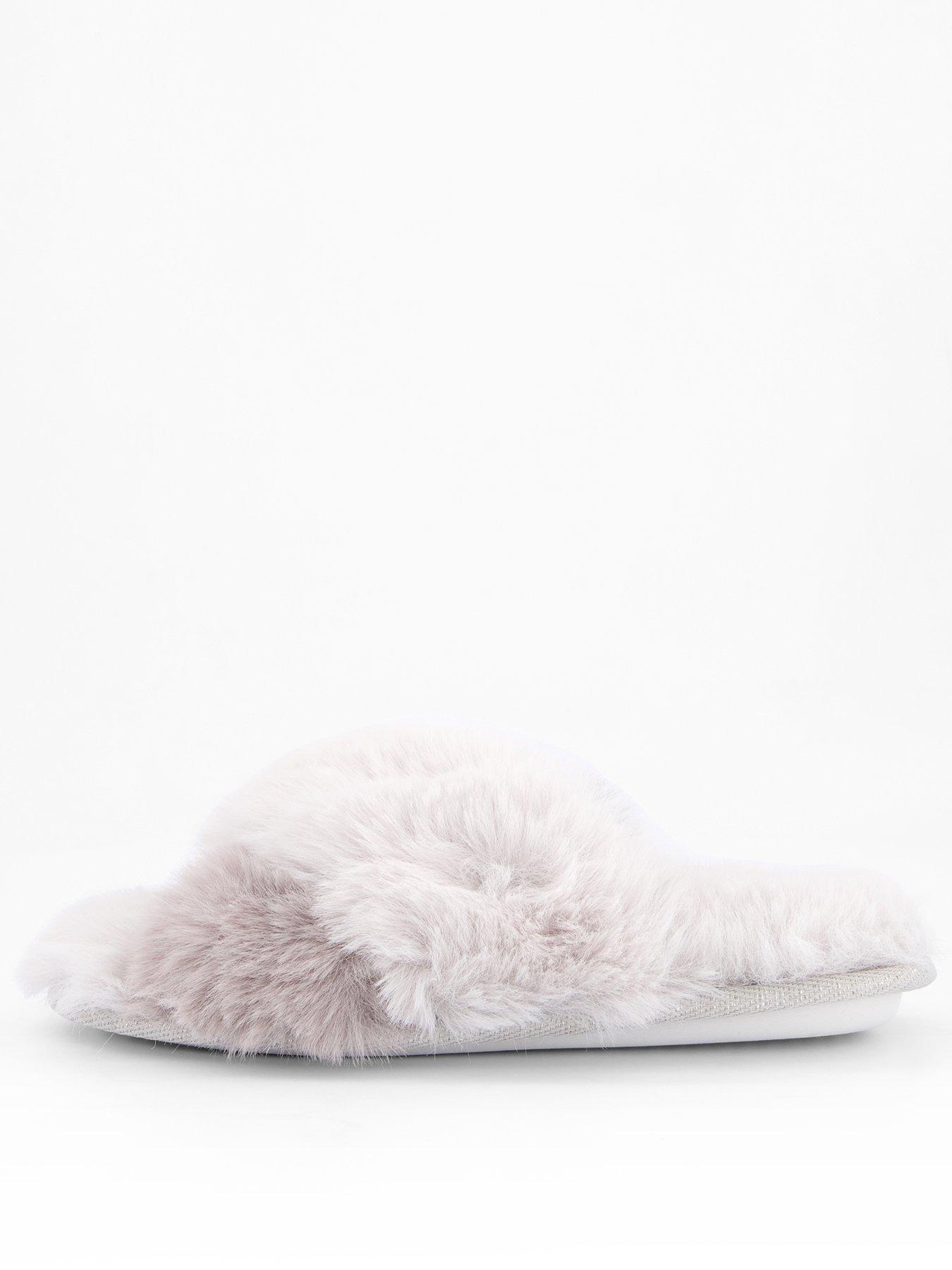 front image of the-very-collection-girls-cross-over-fluffy-slipper-grey