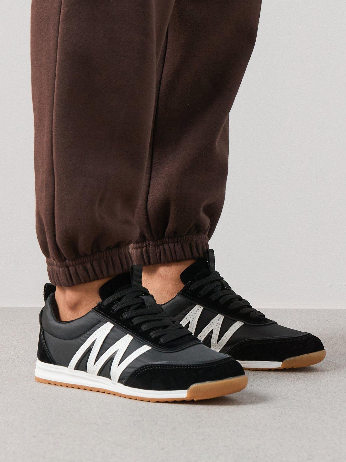 undefined Side Stripe Trainer - Black