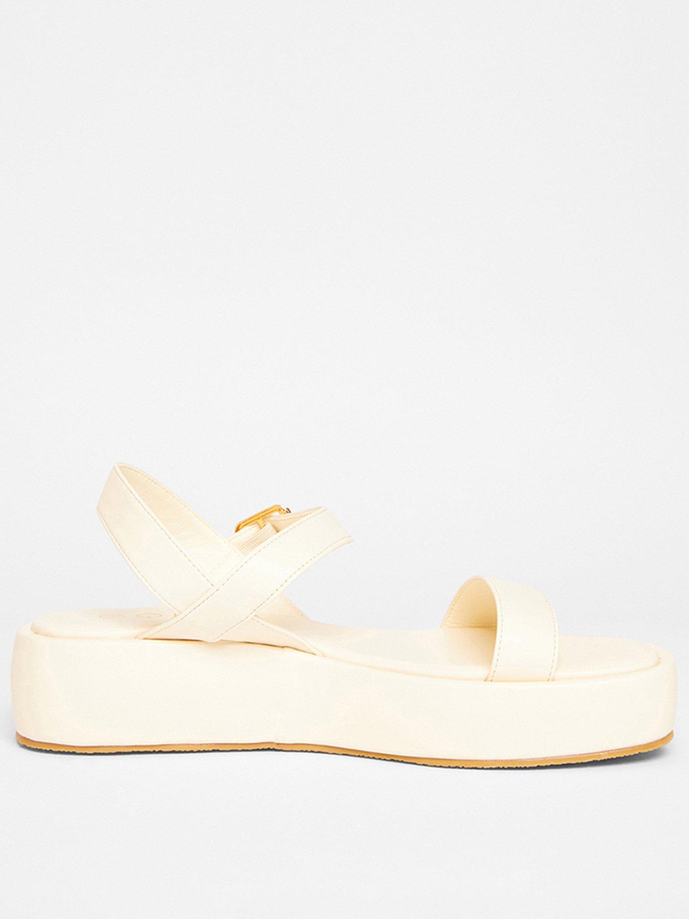 quiz-cream-faux-leather-flatform-sandals