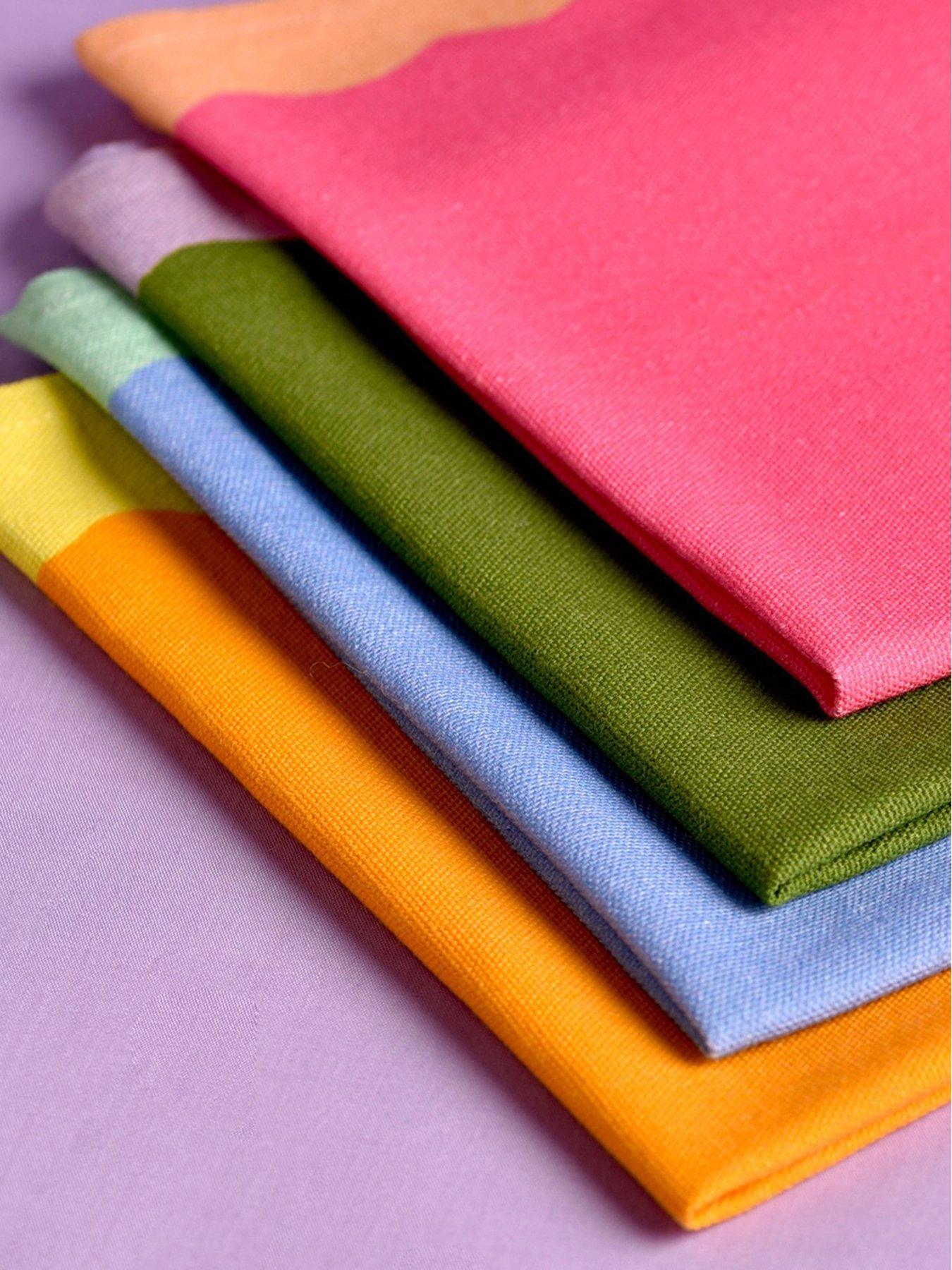 hestia-raspberry-blossom-set-of-4-cotton-napkins