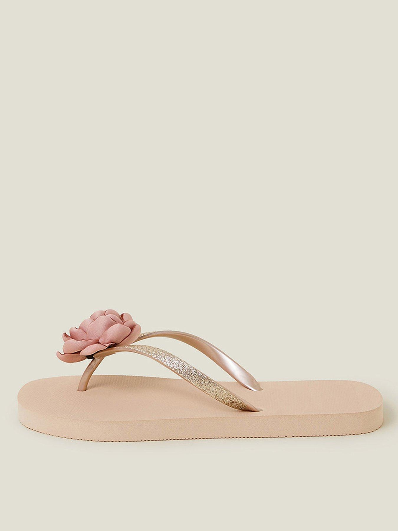 accessorize-corsage-flip-flops-nude