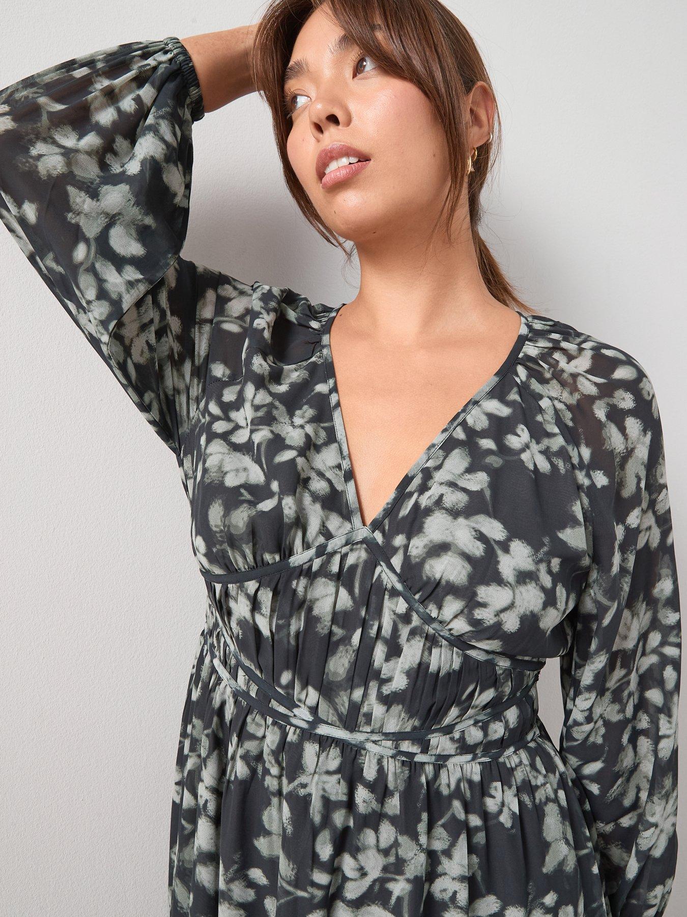 Image 5 of 6 of V by Very Curve Waist Detail Woven Midi Dress