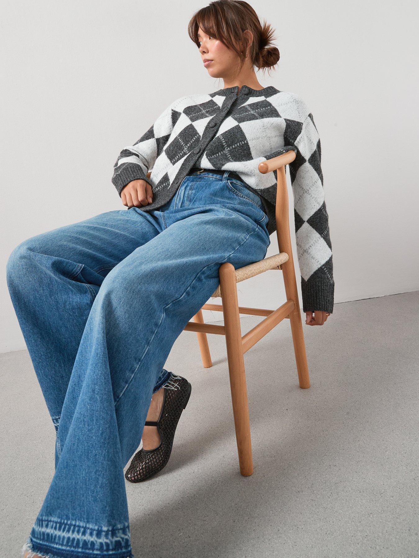 Image 4 of 7 of V by Very Curve Argyle Button Through Crew Neck Cardigan - Grey