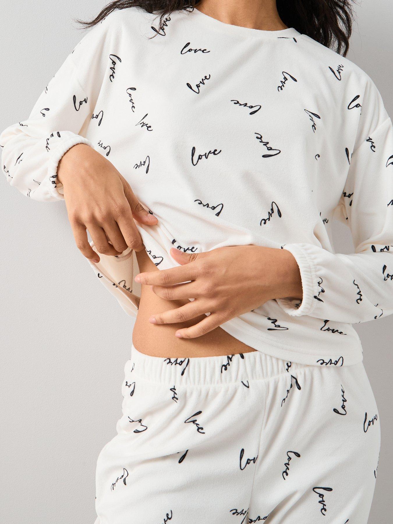 Image 4 of 6 of The Very Collection Fleece Love Top And Jogger Loungewear - Cream - Cream