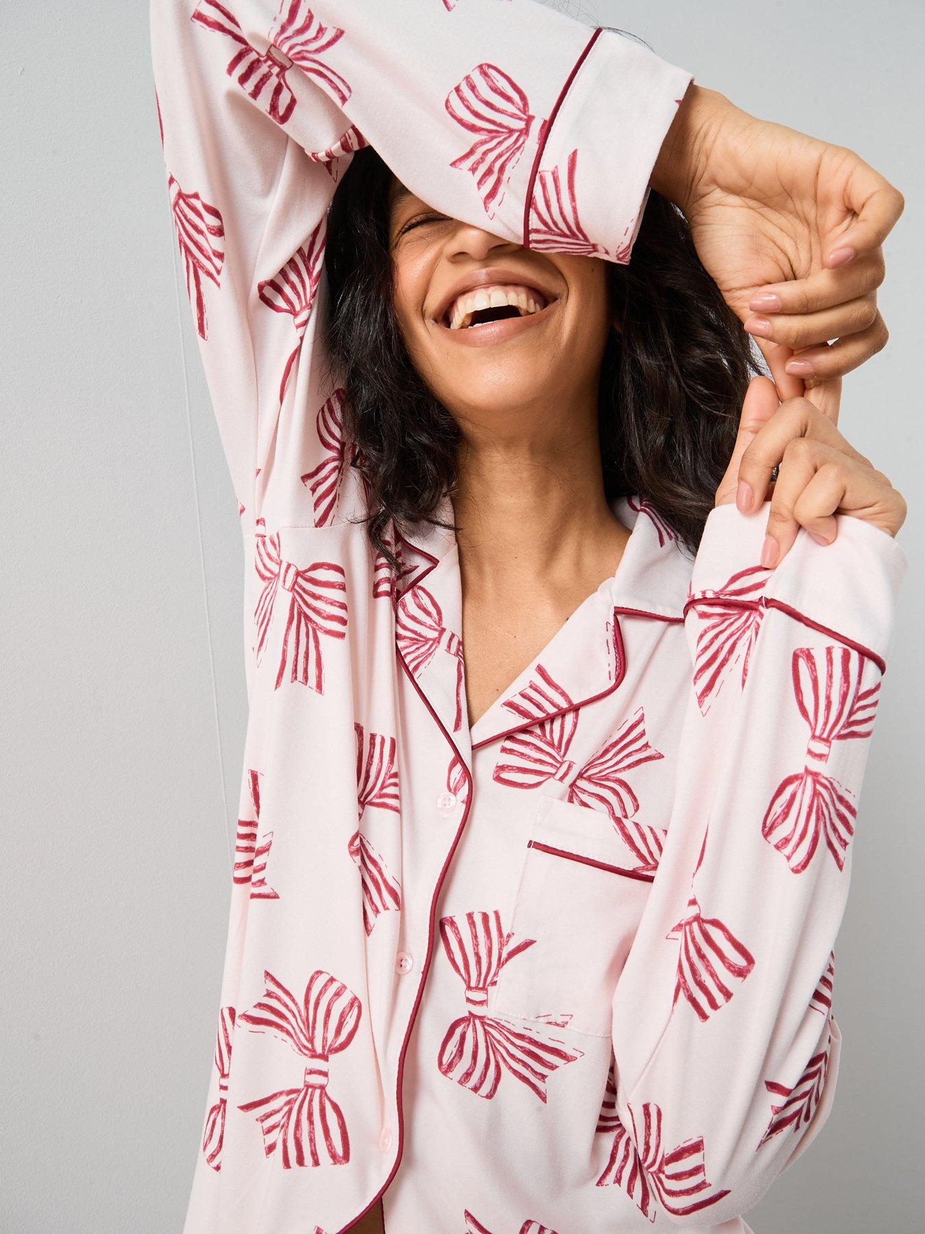 Image 4 of 5 of The Very Collection Bow Print Revere Pj Set - Pink