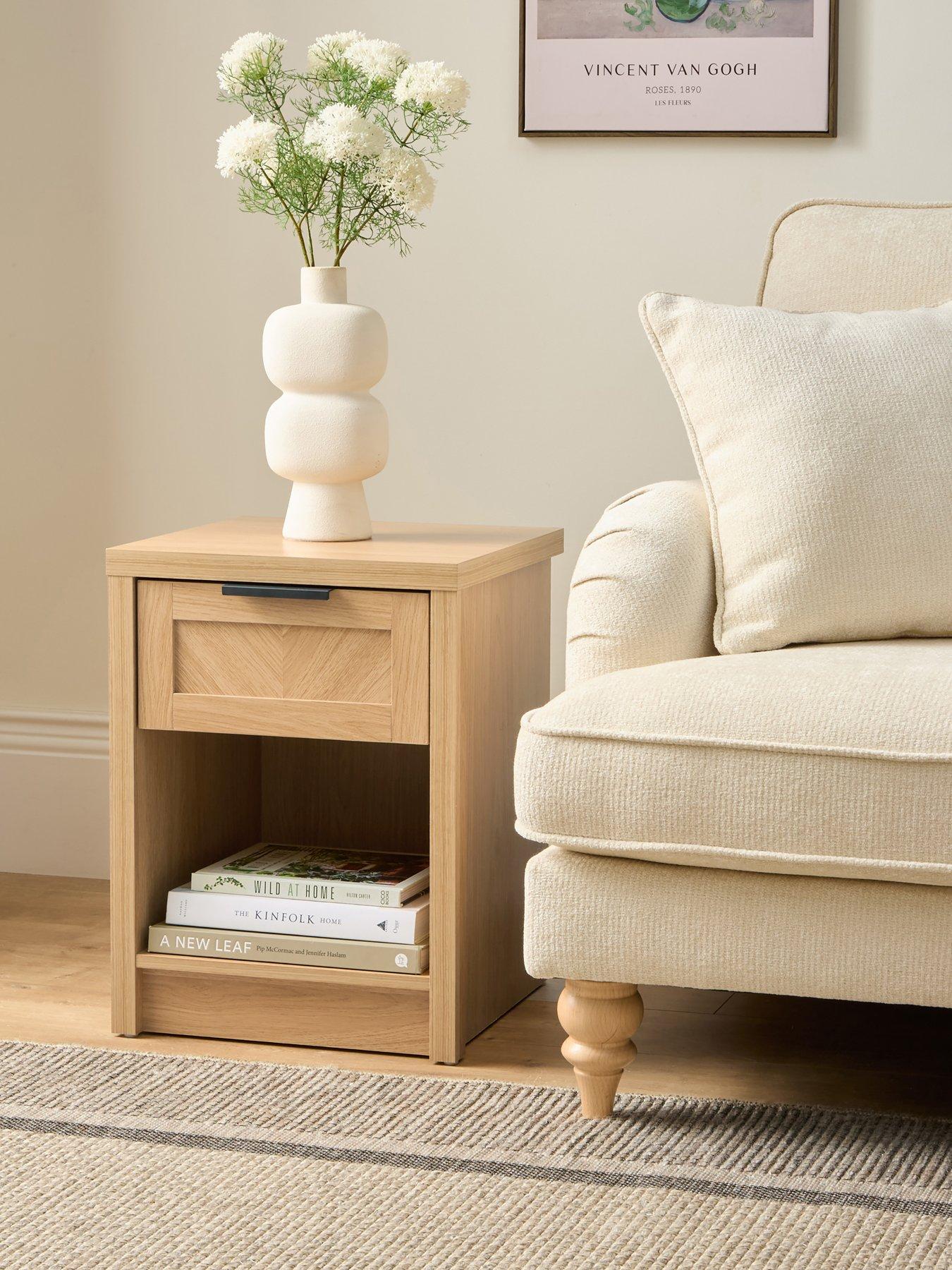 The Very Collection Chevry Side Table - Oak