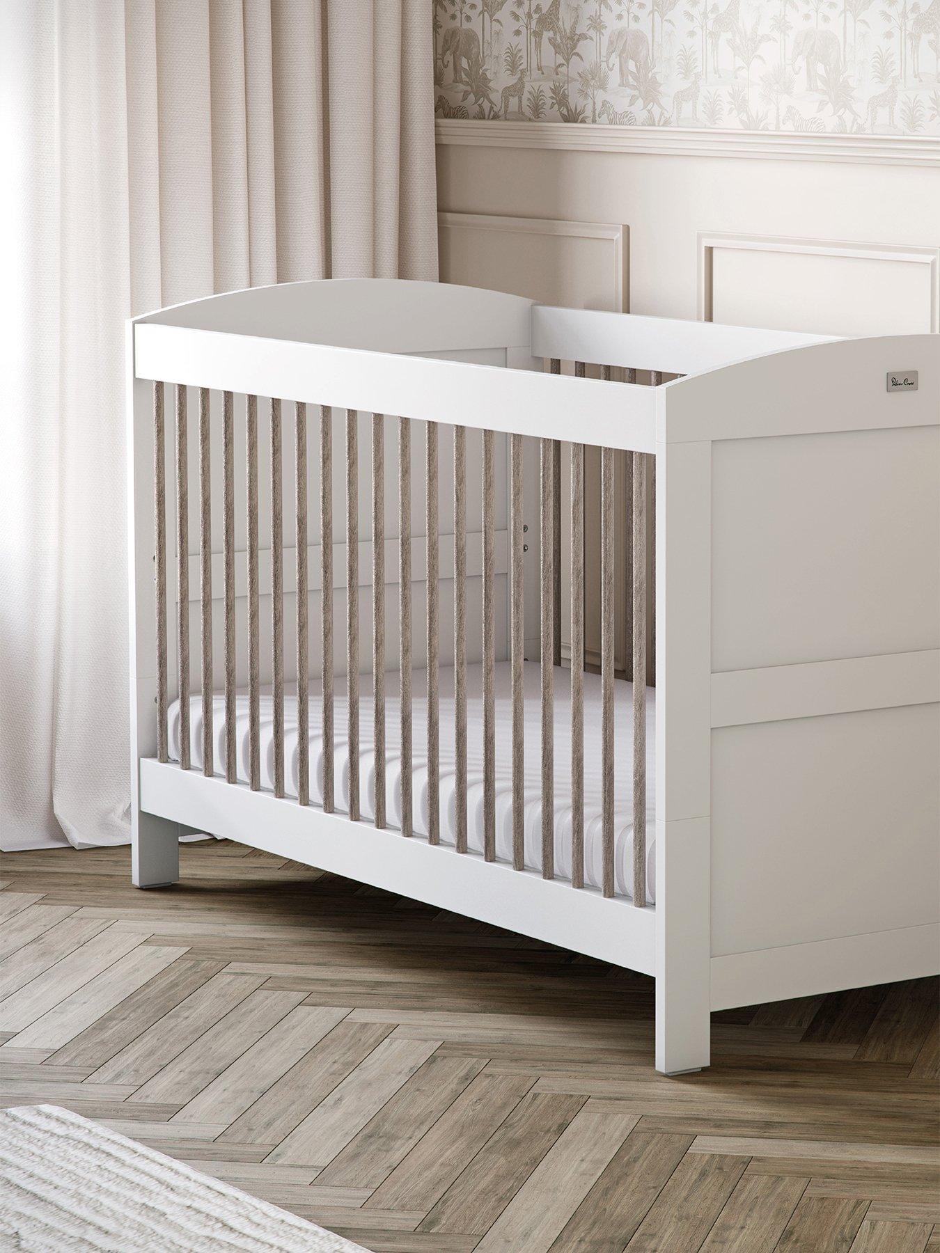 Silver Cross Valencia Cot Bed and TrueFit Cot Mattress