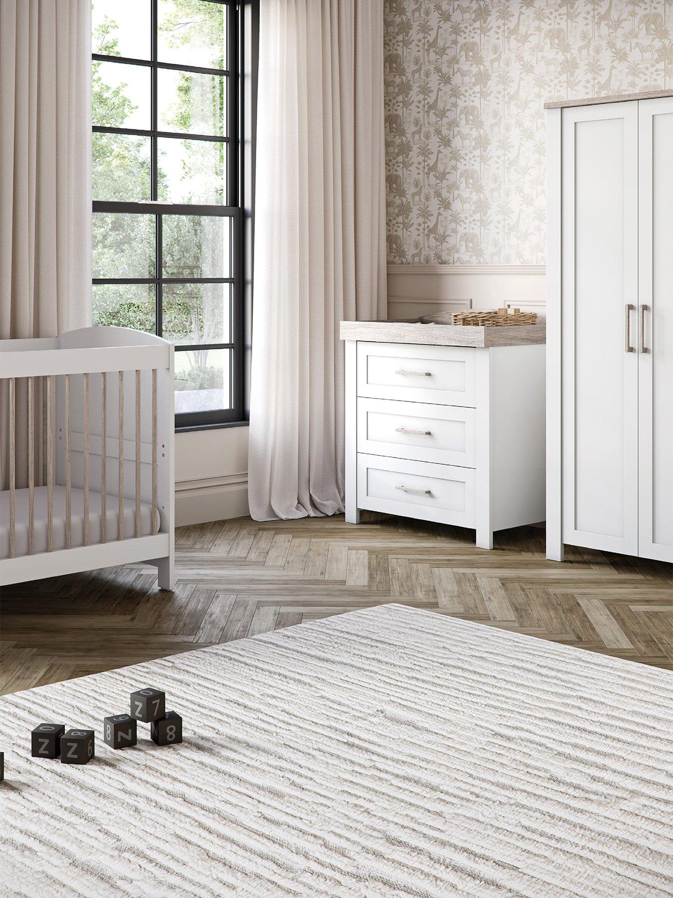 Silver Cross Valencia 4 piece set with TrueFit Cot Mattress