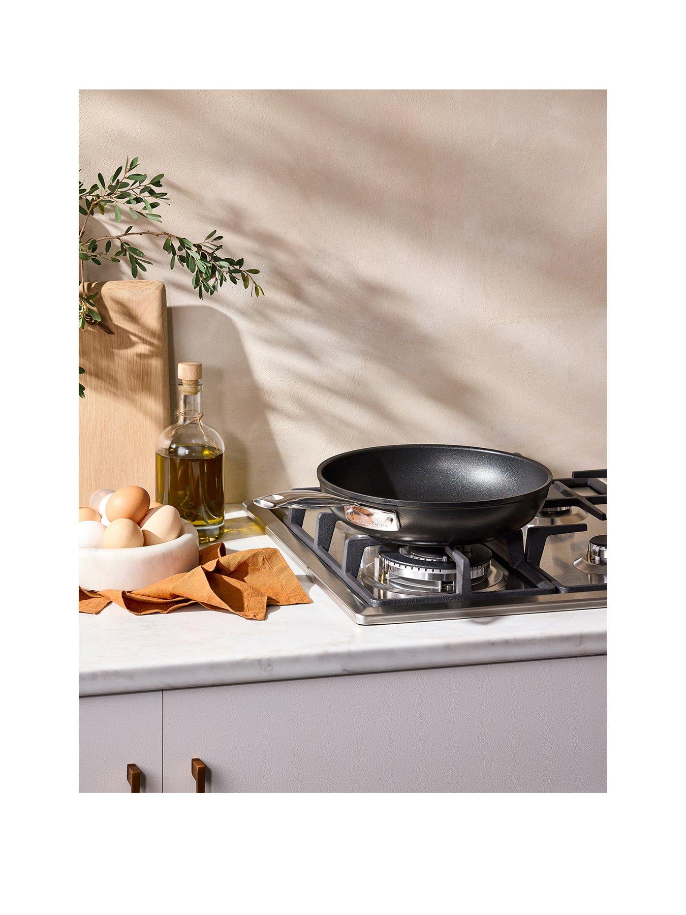  image of le-creuset-hard-anodised-aluminium-26-cm-deep-frying-pan
