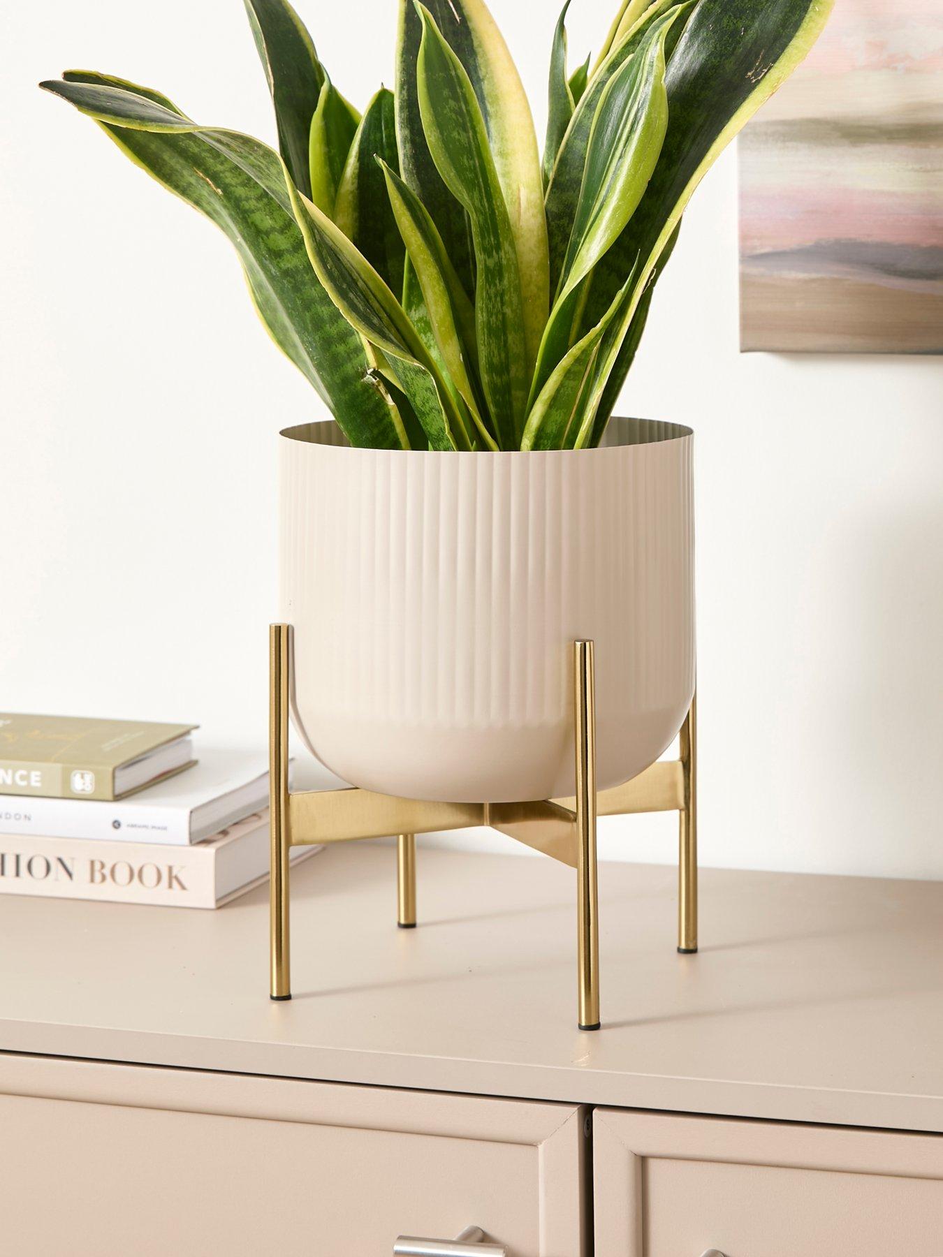 Very Home Fluted Planter