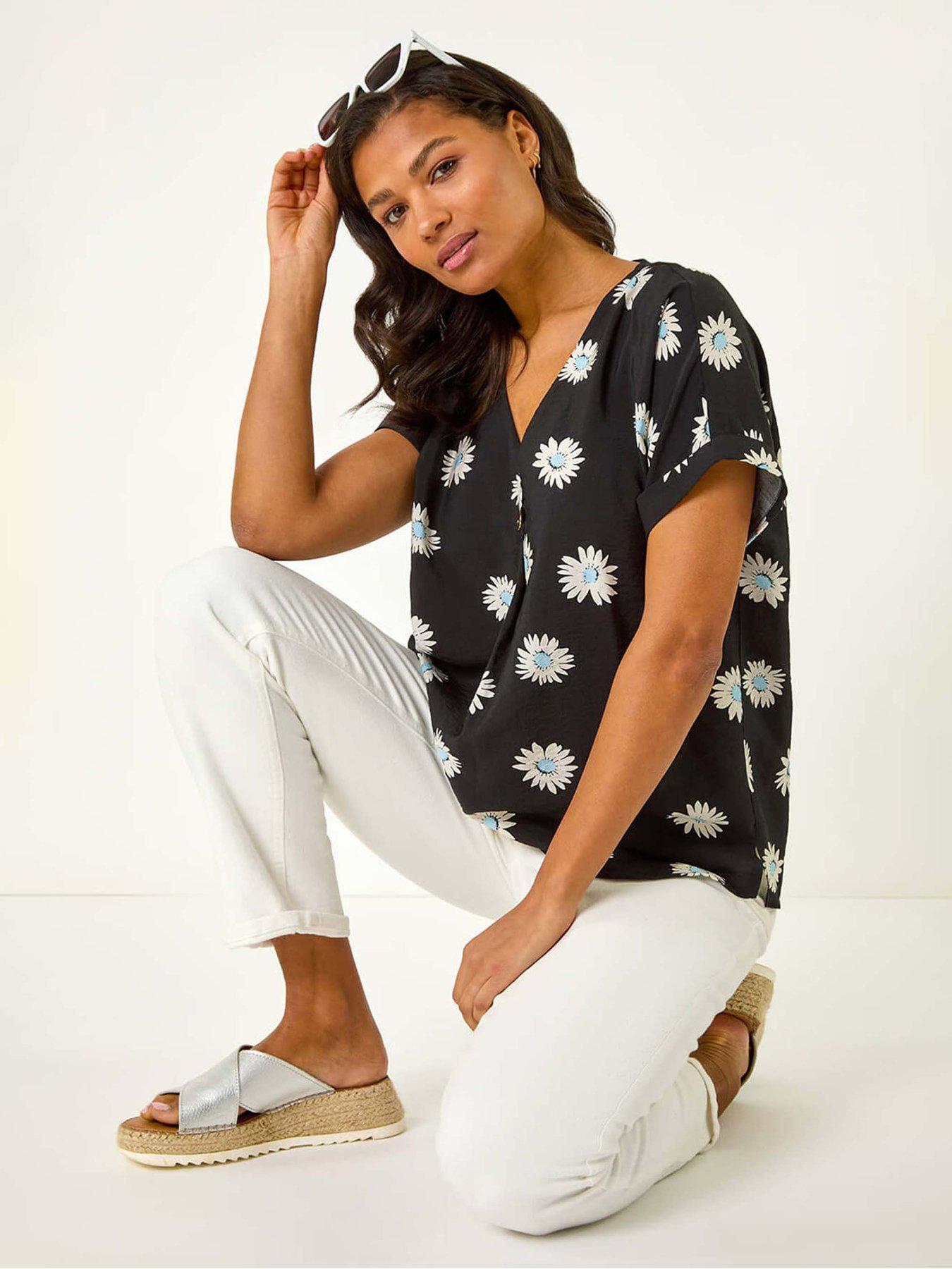 undefined Daisy Print Pleat Front Top - Black