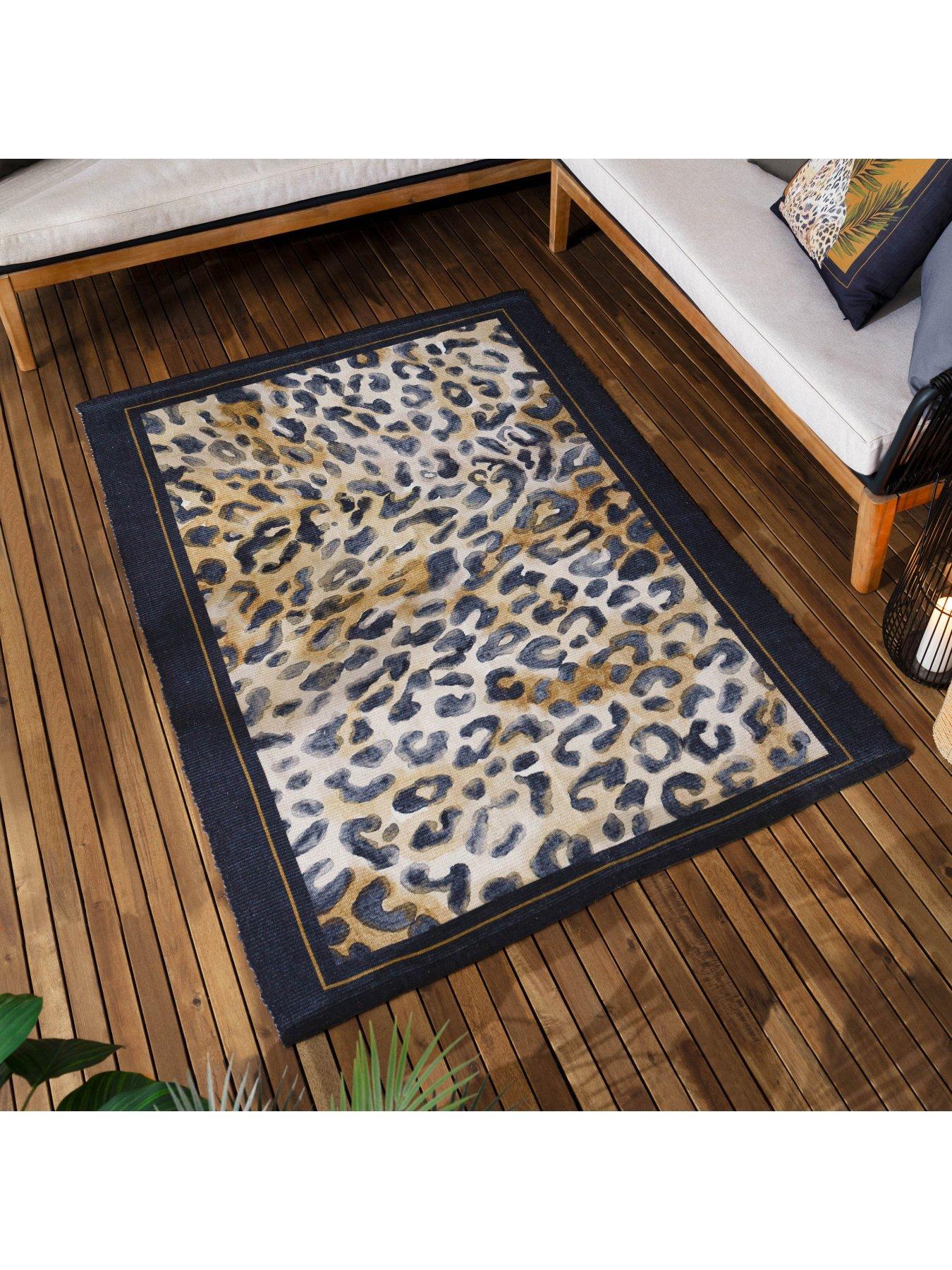 paoletti-leopardis-leopard-outdoor-rug-120x170
