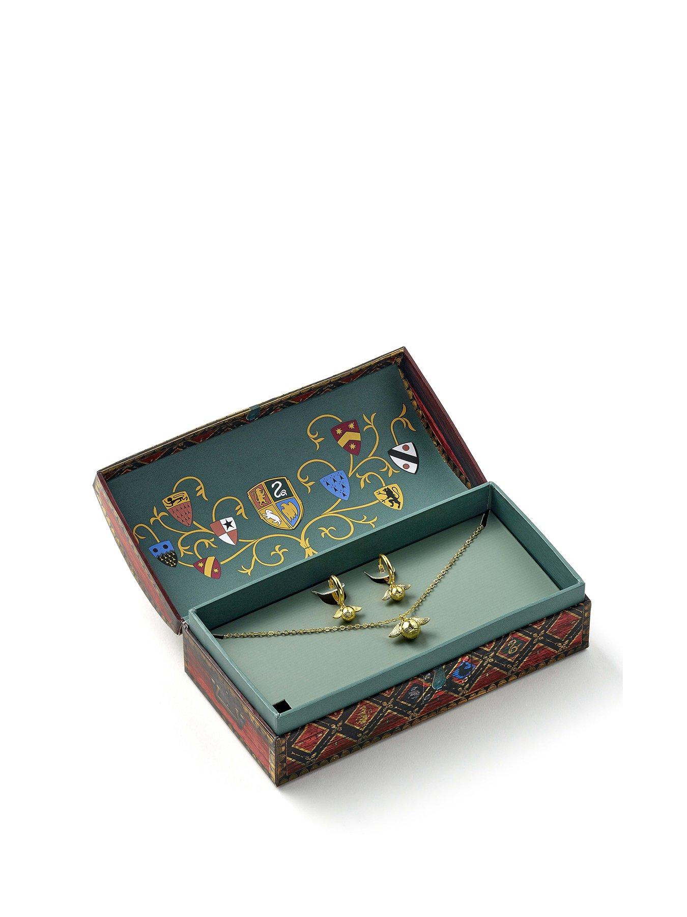 harry-potter-quidditch-gift-box-with-cute-golden-snitch-necklace-amp-earrings