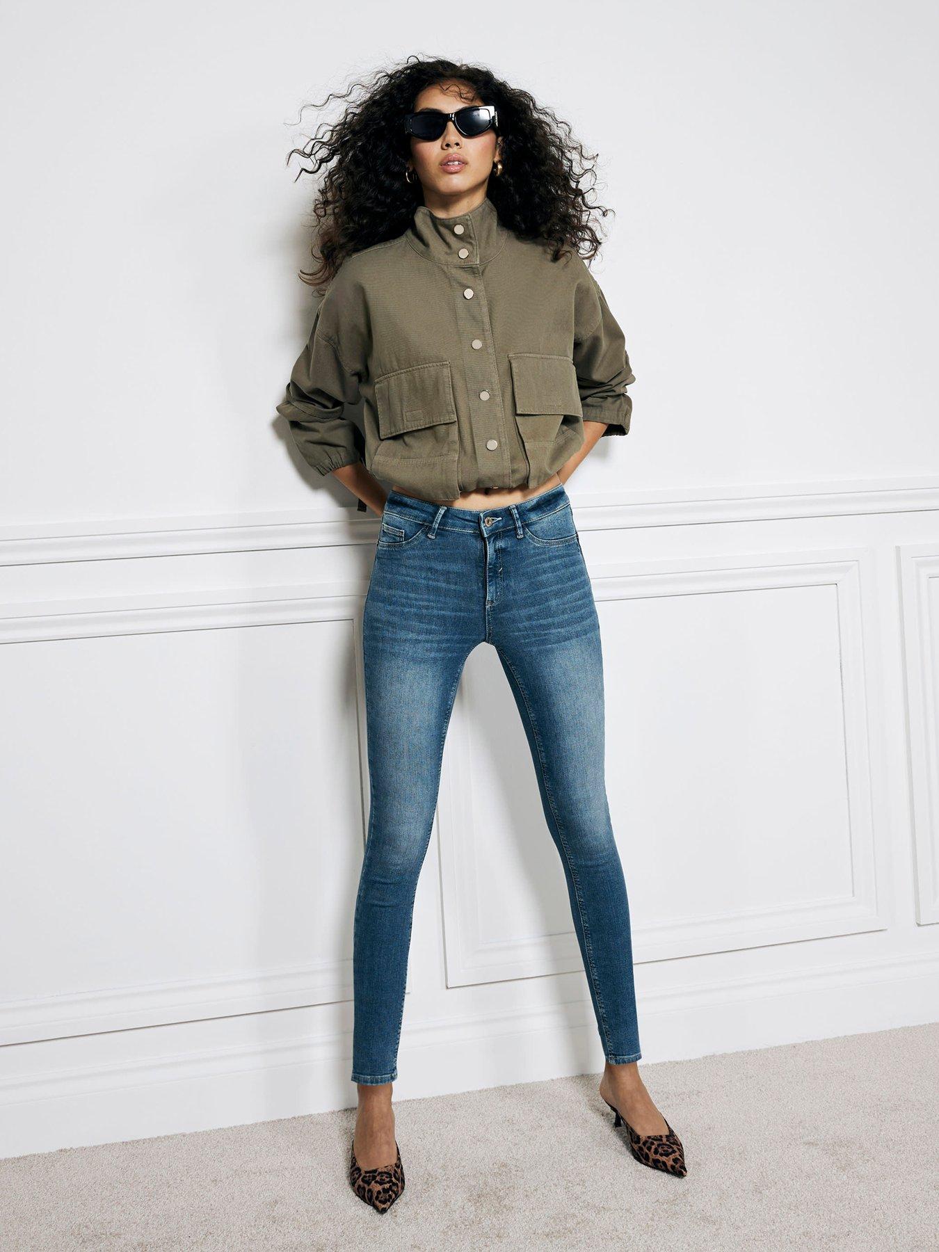 Image 3 of 6 of River Island Molly Sculpt Gretta Jeans - Blue