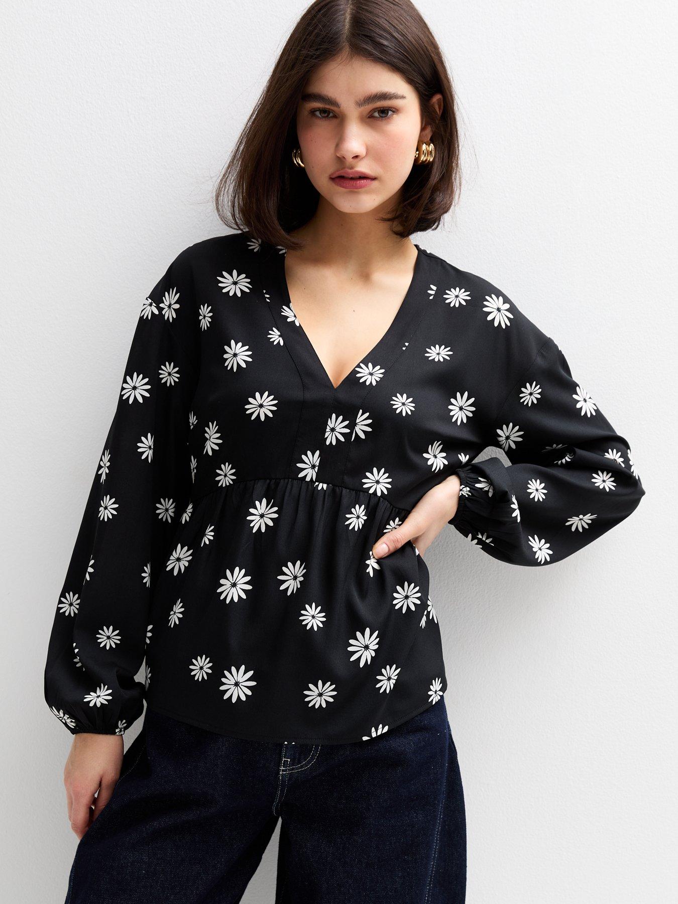 new-look-black-daisy-print-v-neck-long-sleeve-blouse