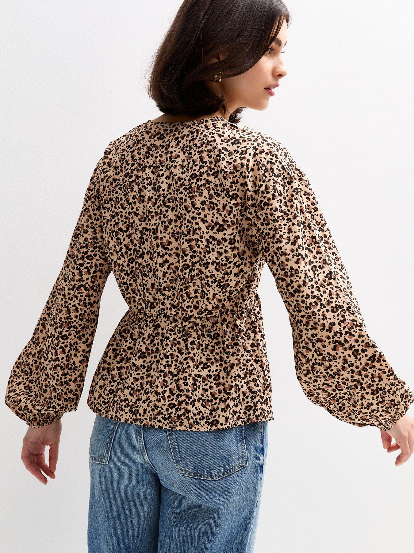 PLUS LEOPARD V NECK WOVEN BLOUSE W/ SHORT SLEEVES
