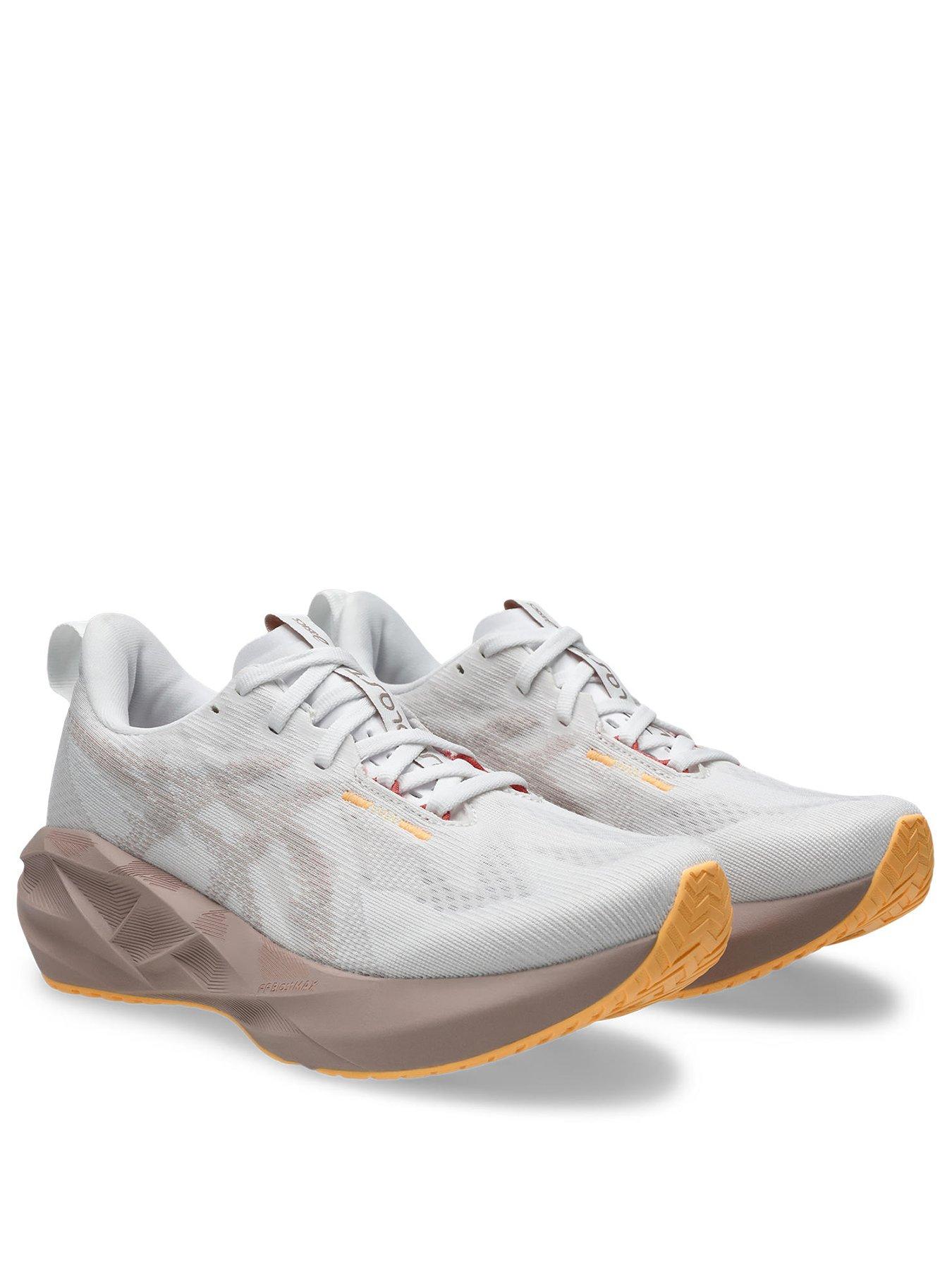 Image 2 of 7 of Asics Womens Running Novablast 5 Trainers - White