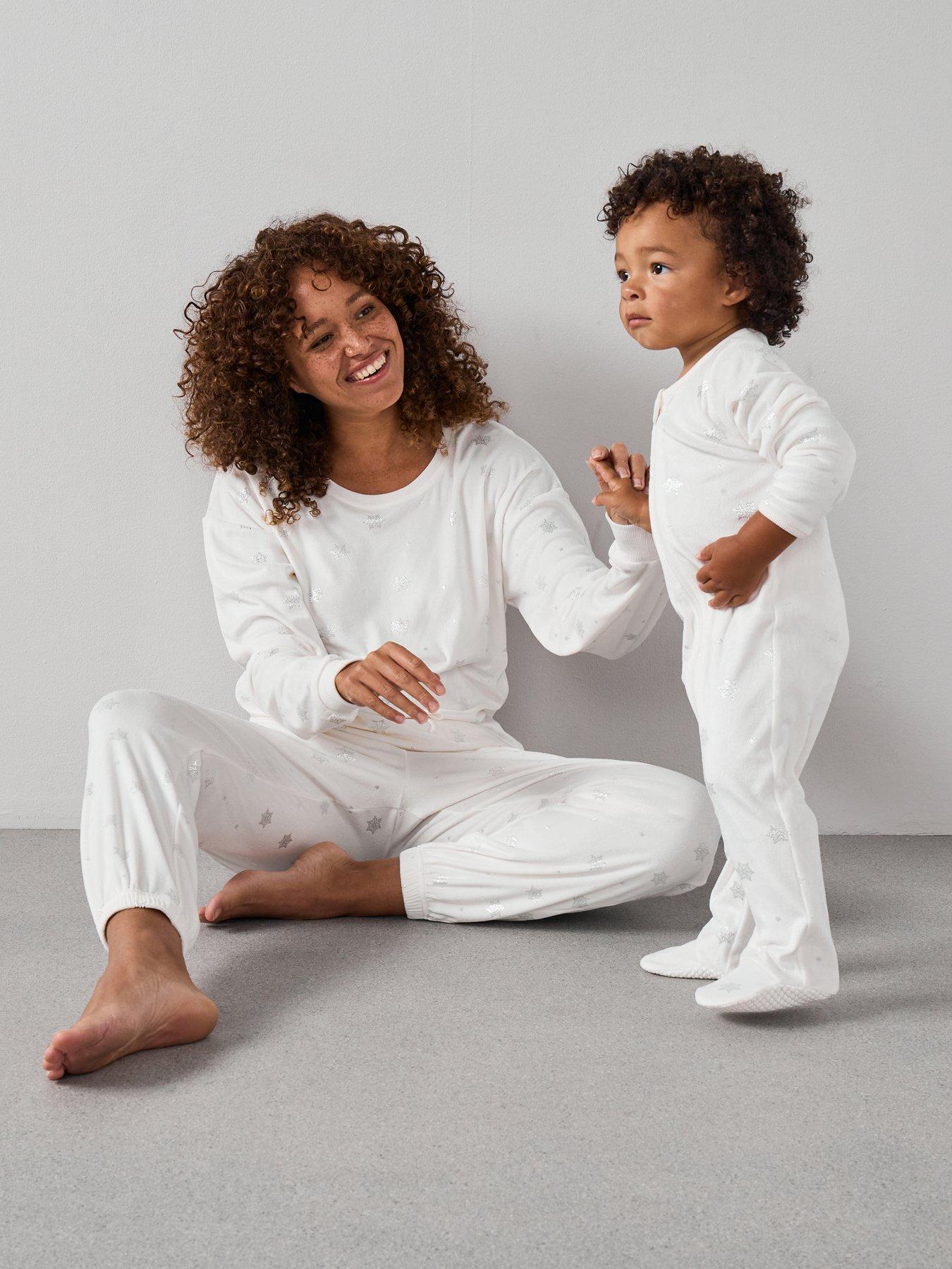 The Very Collection Womens Family Christmas Pyjama Soft Touch Foil Sweatshirt And Joggers - White