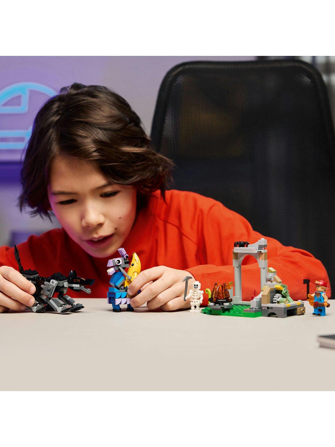  image of lego-fortnite-peely-amp-sparkplugrsquos-camp-toy-set-77075
