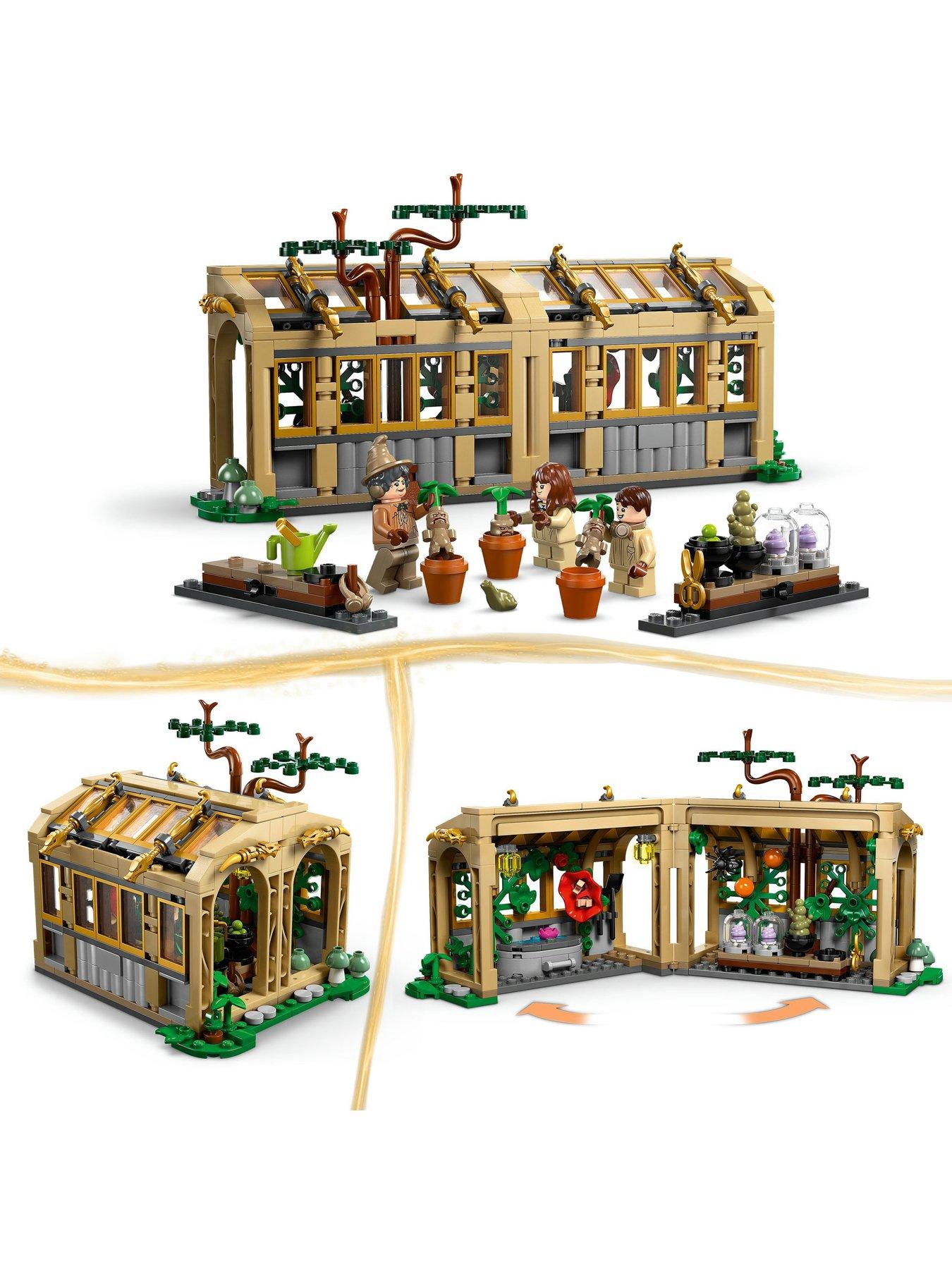 Image 3 of 8 of LEGO Harry Potter Hogwarts Castle: Herbology Class 76445