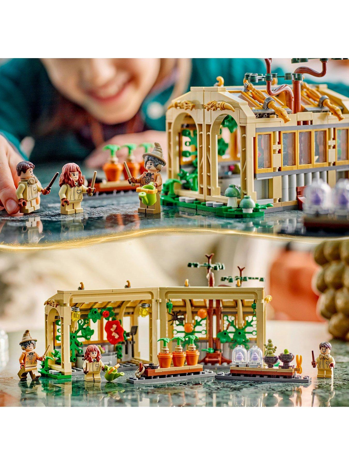 Image 5 of 8 of LEGO Harry Potter Hogwarts Castle: Herbology Class 76445