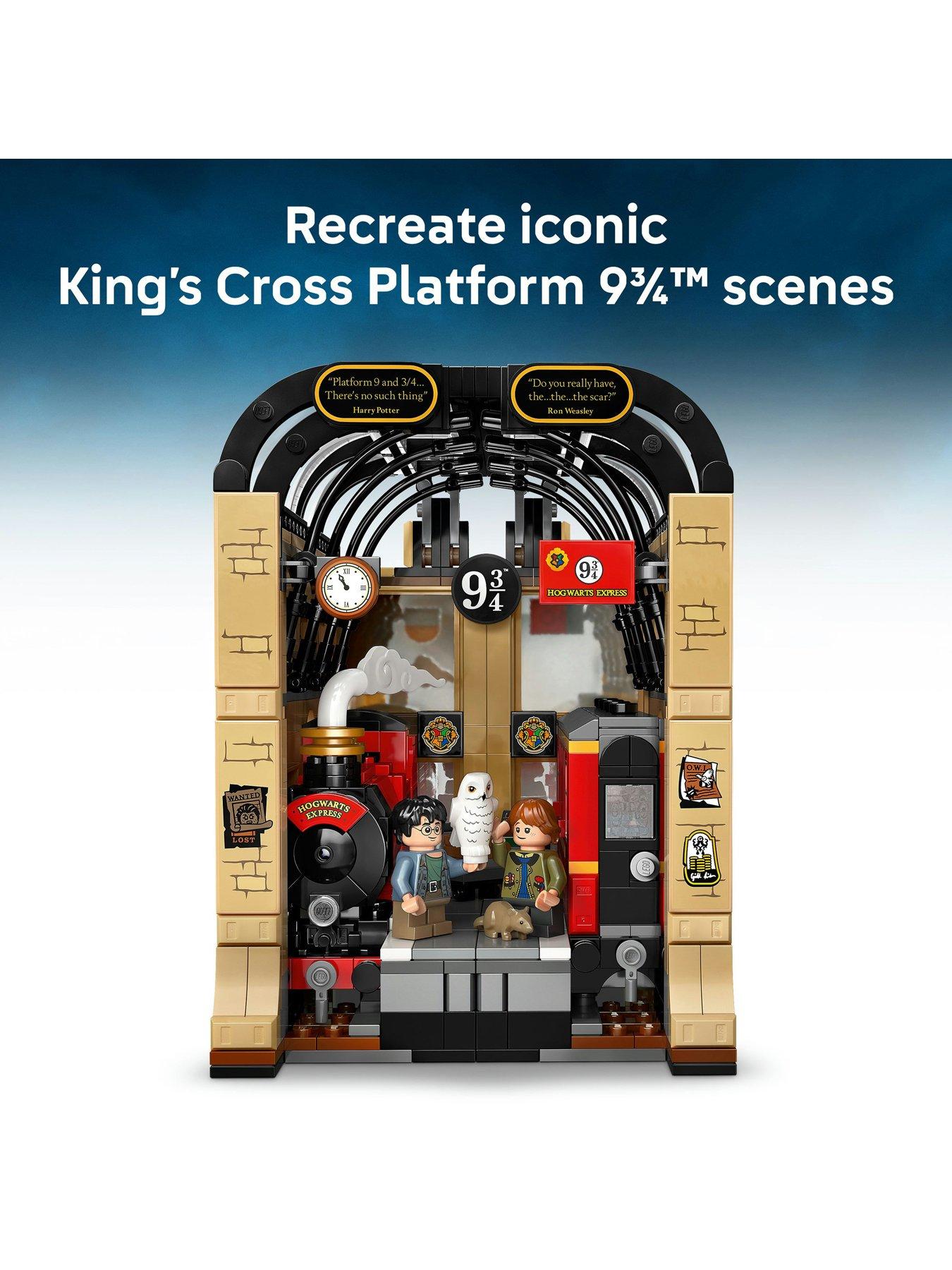 Image 3 of 8 of LEGO Harry Potter Book Nook: Hogwarts Express 76450