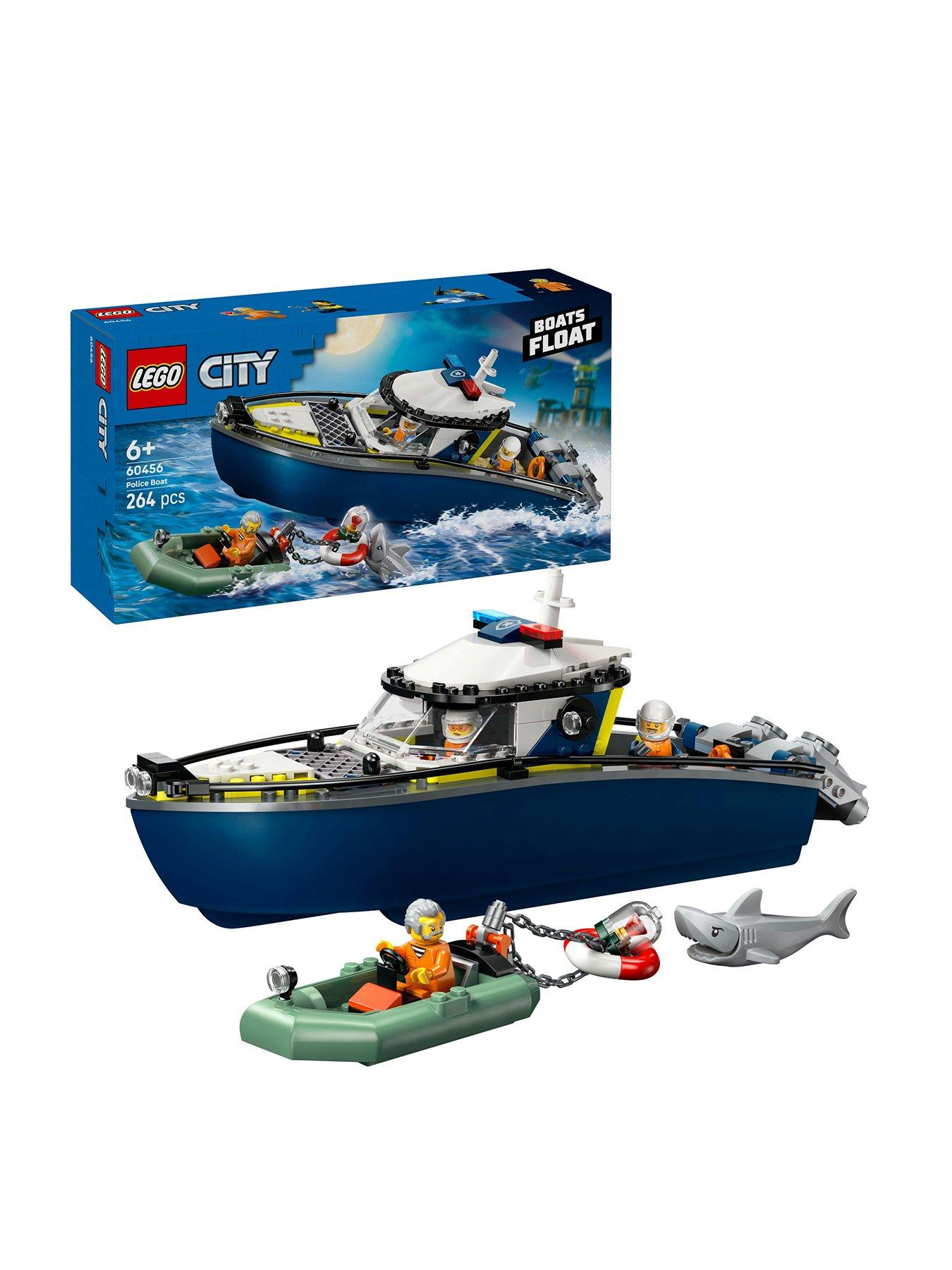 undefined Police Boat Chase Toy with a Speedboat 60456