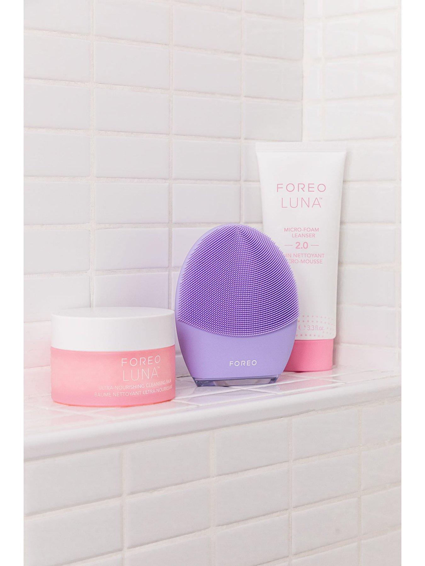 Image 4 of 7 of FOREO Luna 4 Sensitive Skin