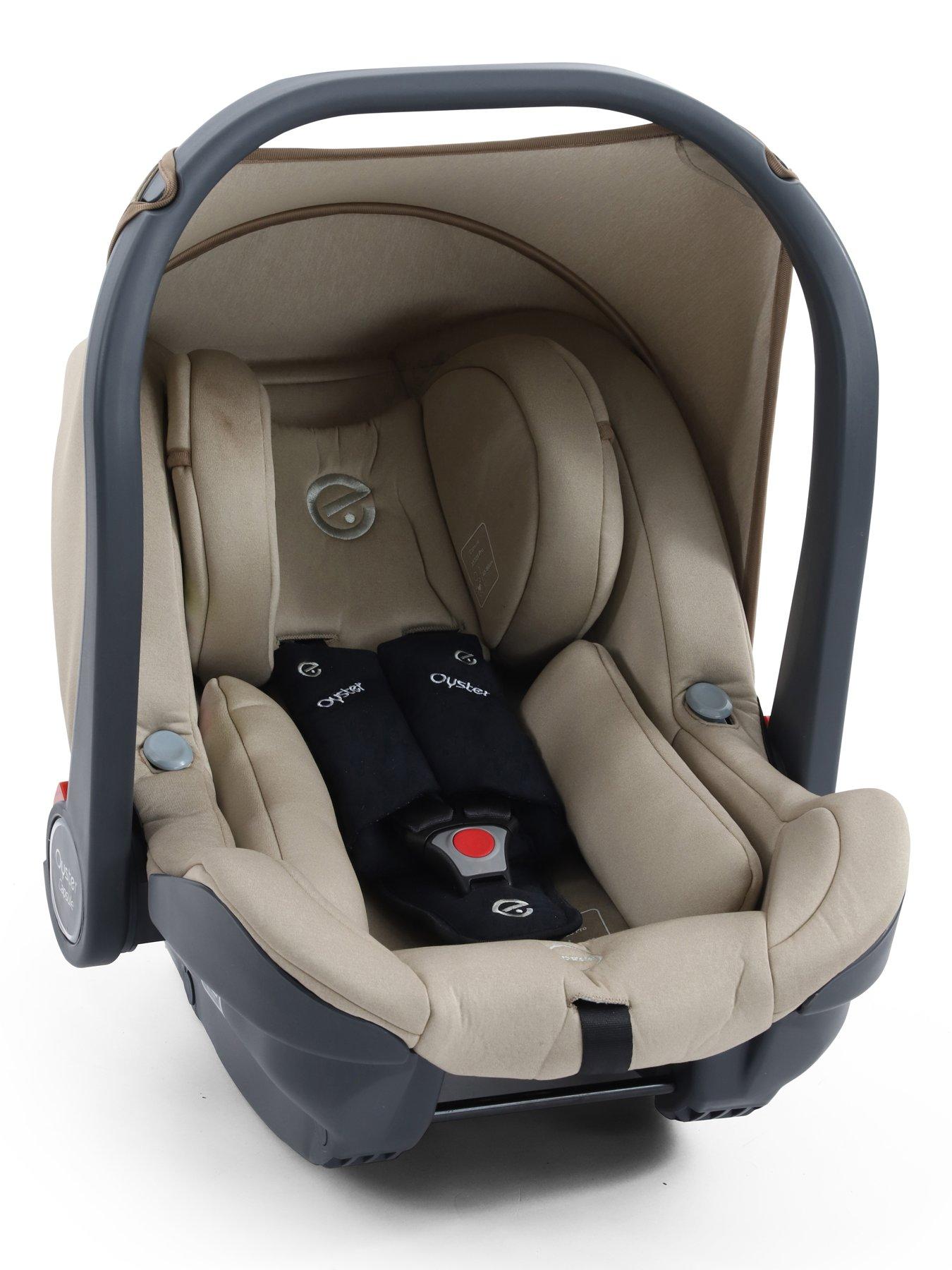 Image 4 of 6 of Oyster 4 Luxury Pushchair Bundle - Buttermilk